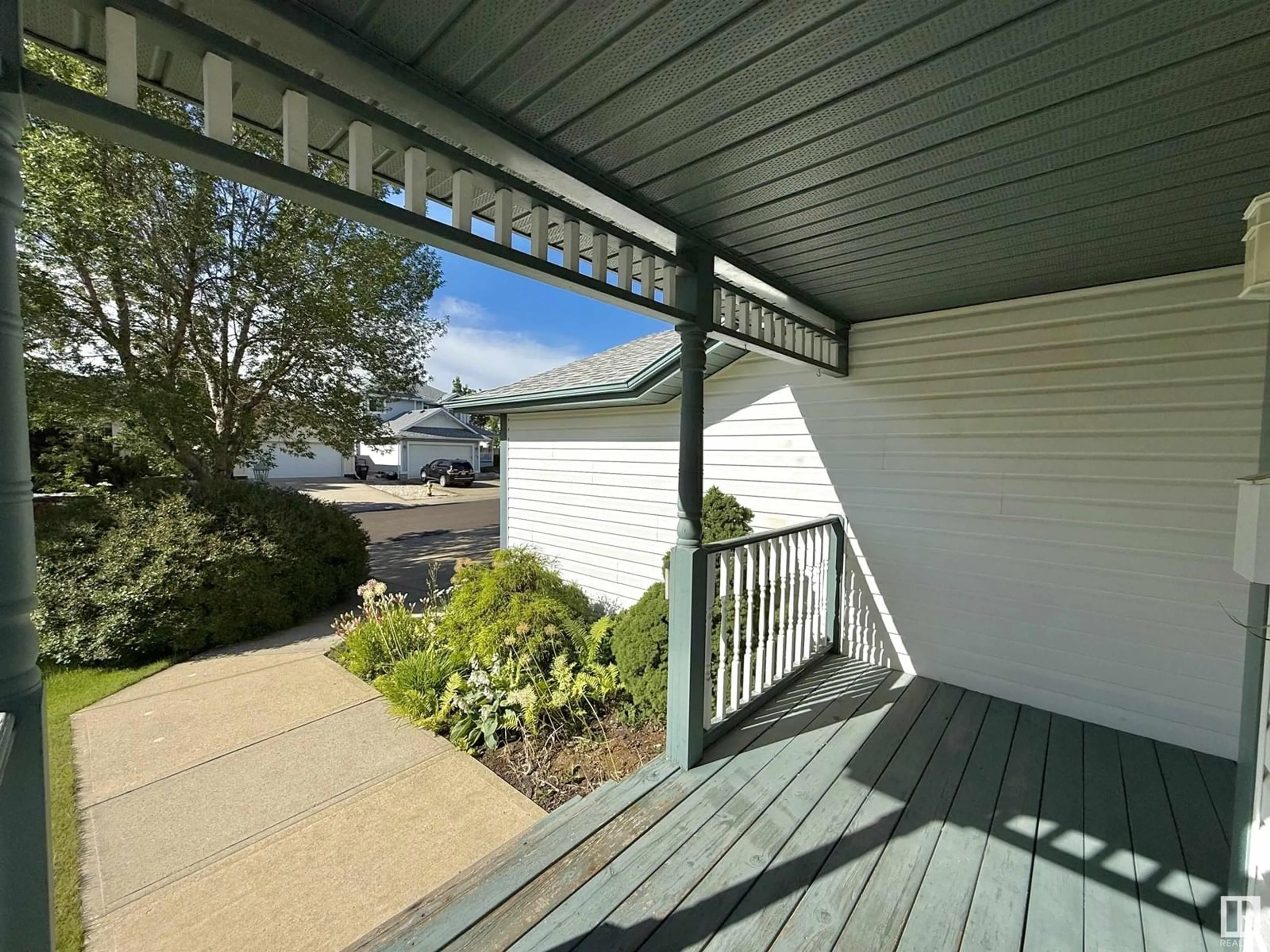 Unknown for 706 ORMSBY ROAD, Edmonton Alberta T5T6E4