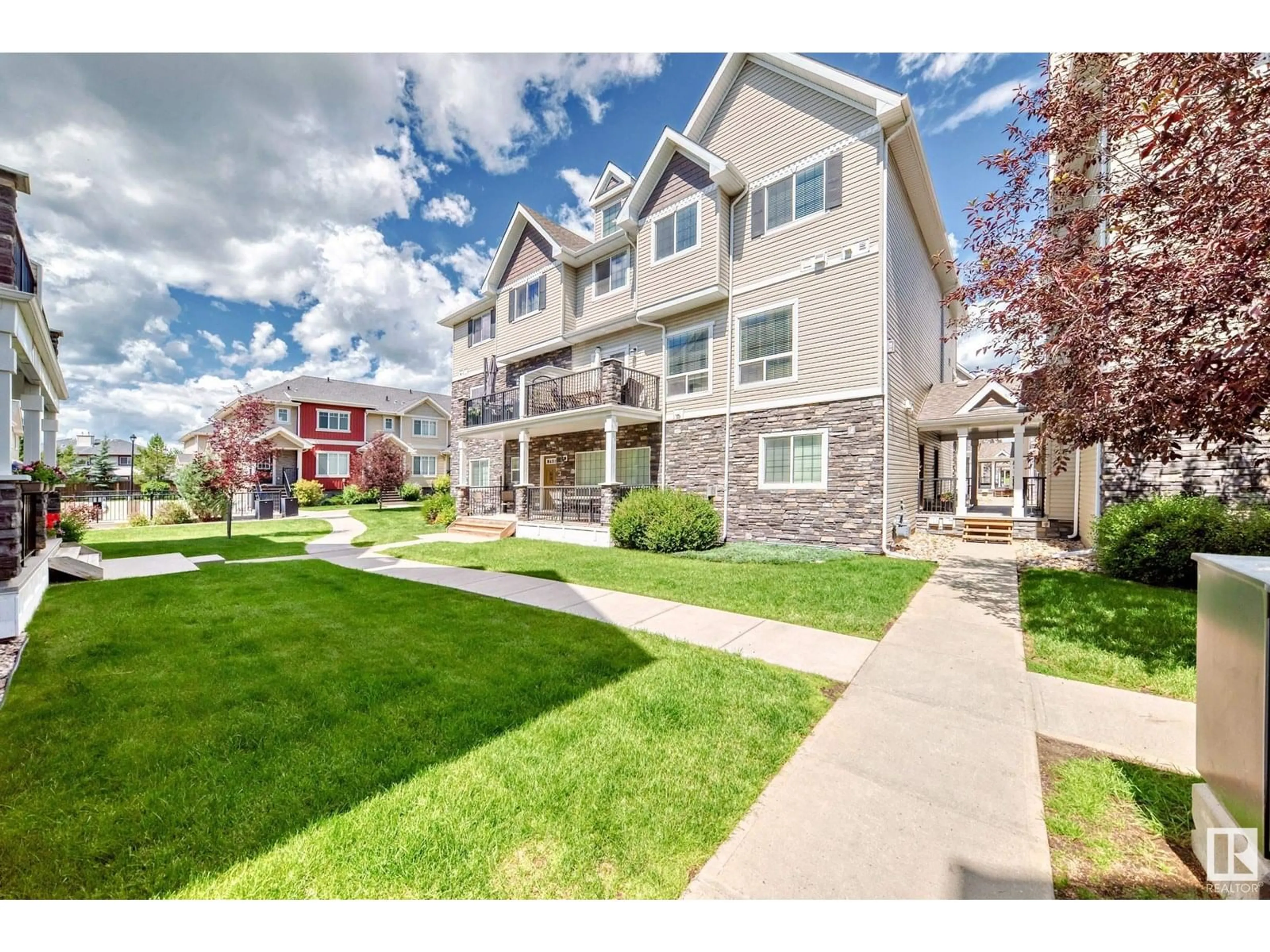 Unknown for 7293 - 64 SOUTH TERWILLEGAR DR NW, Edmonton Alberta T6R0N5