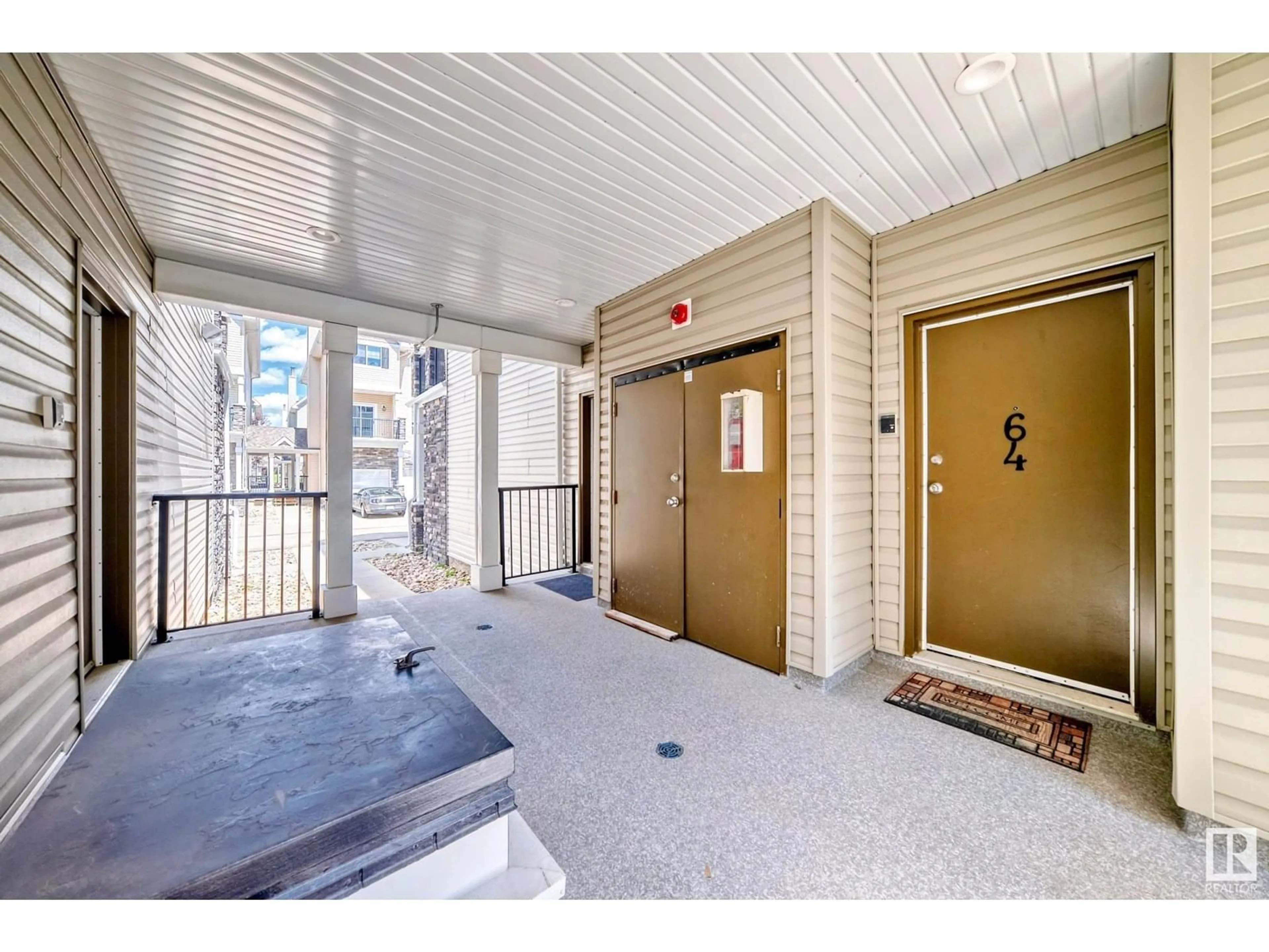 Unknown for 7293 - 64 SOUTH TERWILLEGAR DR NW, Edmonton Alberta T6R0N5