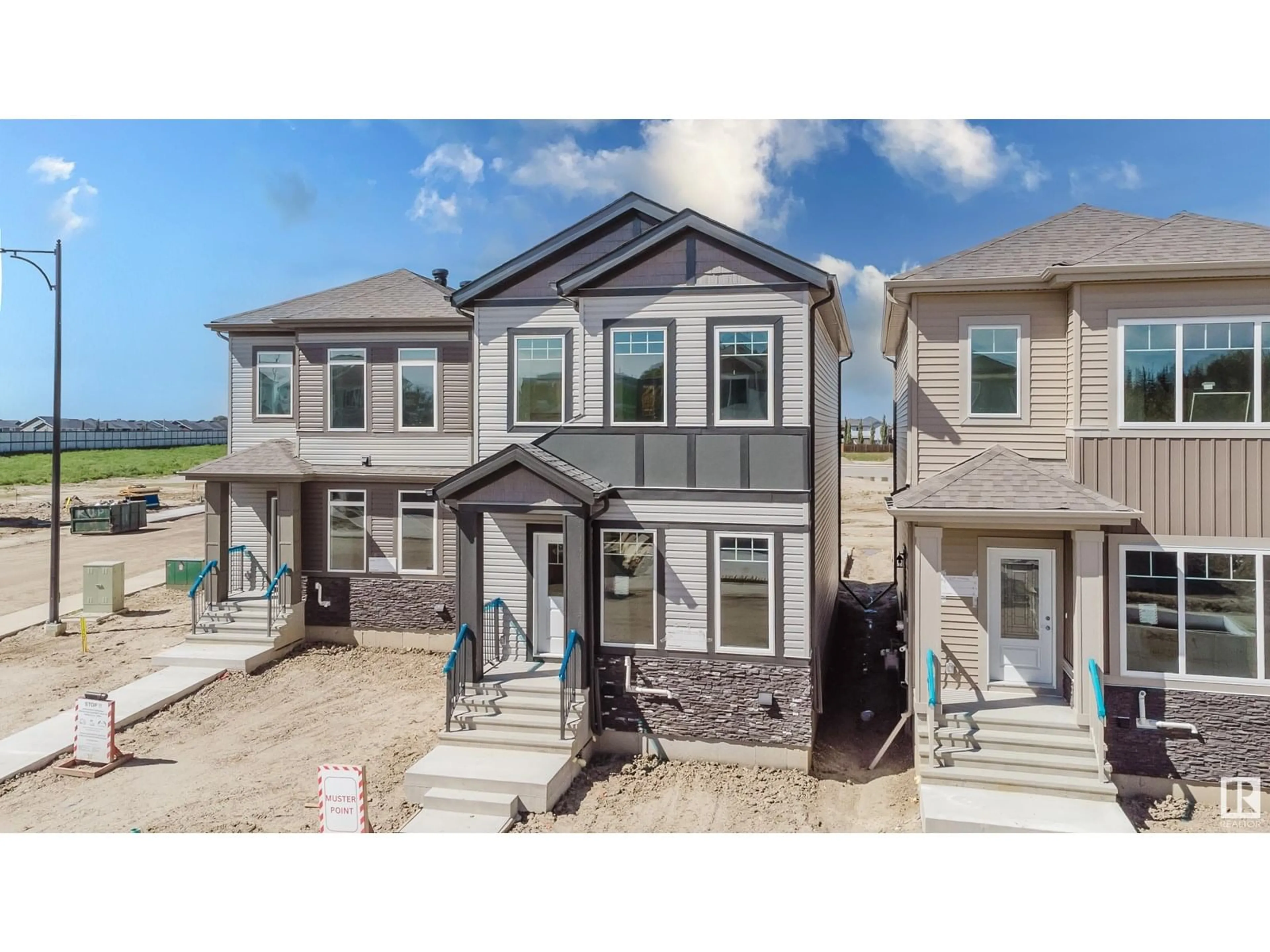 Home with vinyl exterior material, street for 263 MUNN WY, Leduc Alberta T9E0S9