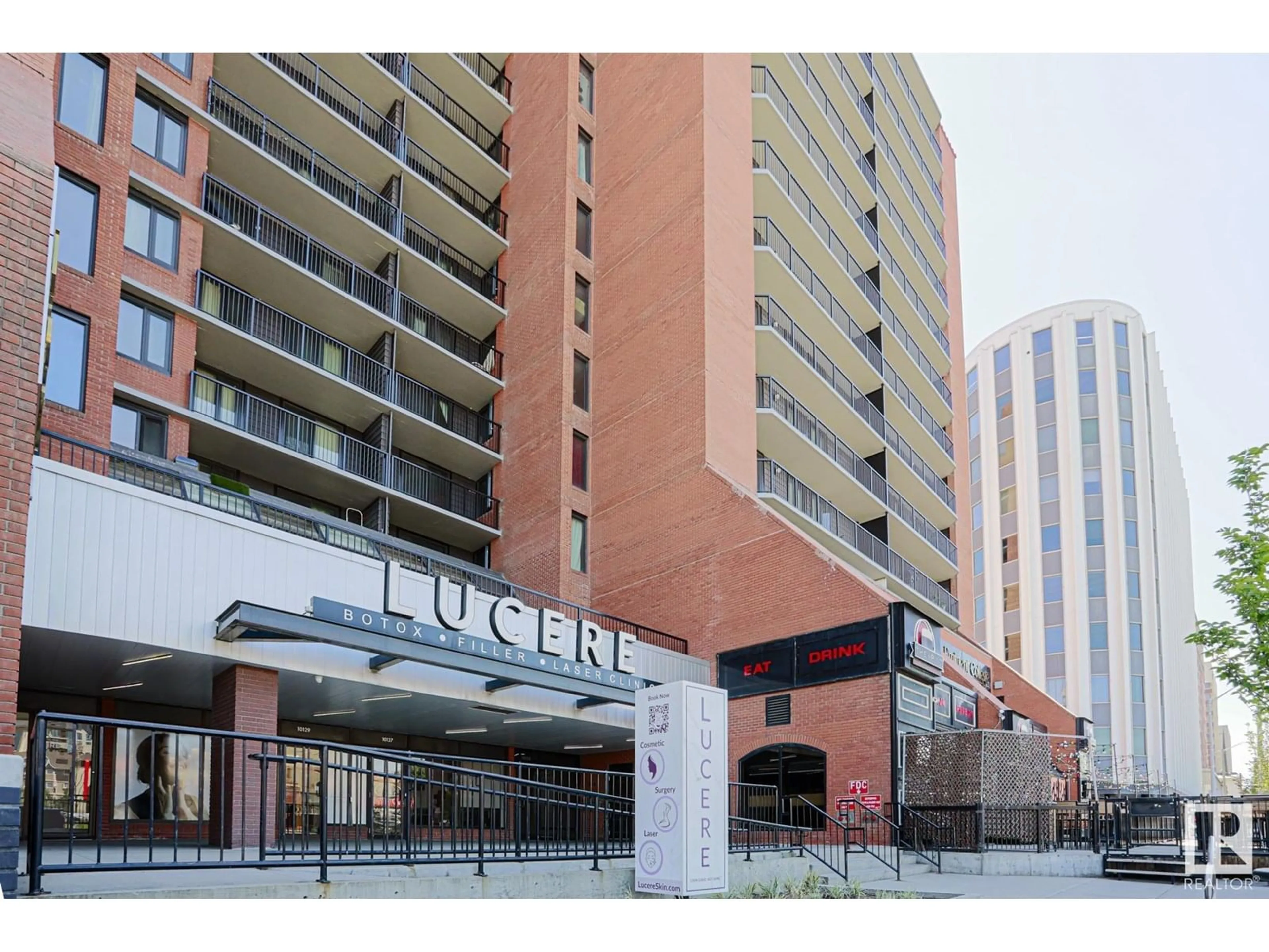 Indoor foyer for 1407 - 10125 109 ST NW, Edmonton Alberta T5J3P1