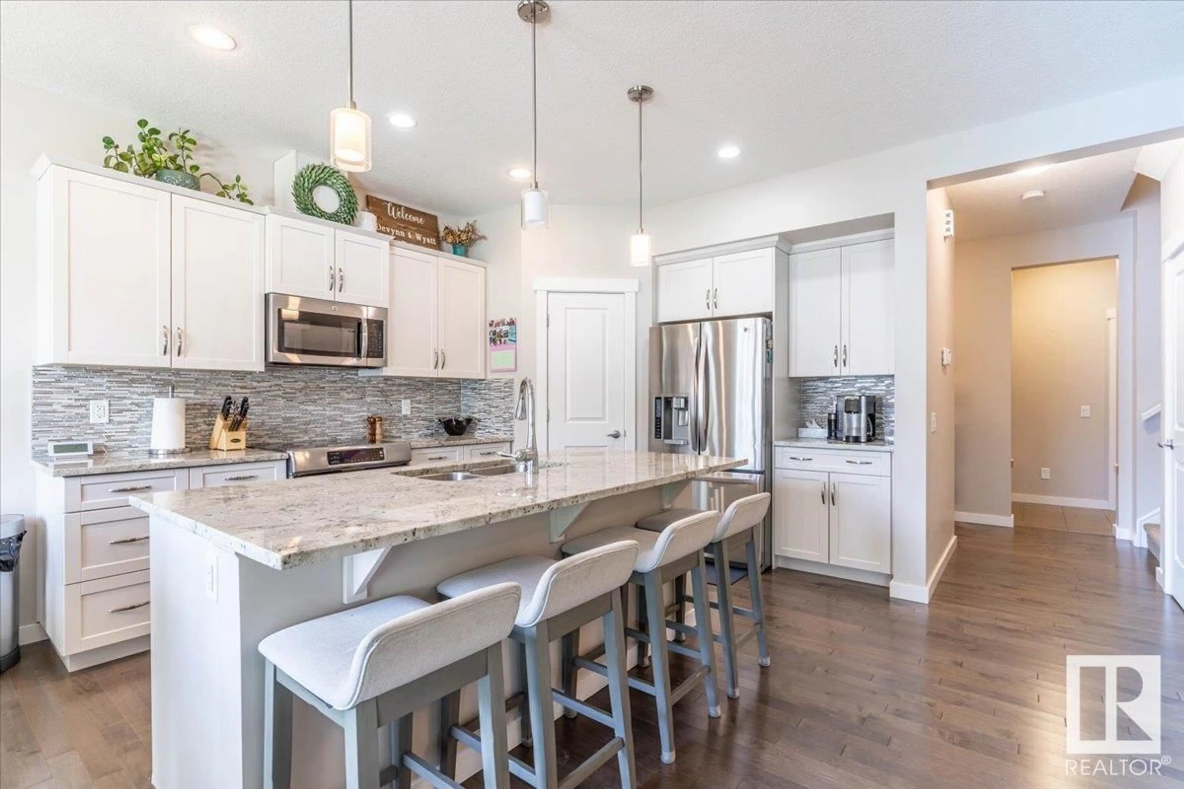 Open concept kitchen, unknown for 414 SIMPKINS LI, Leduc Alberta T9E1B8