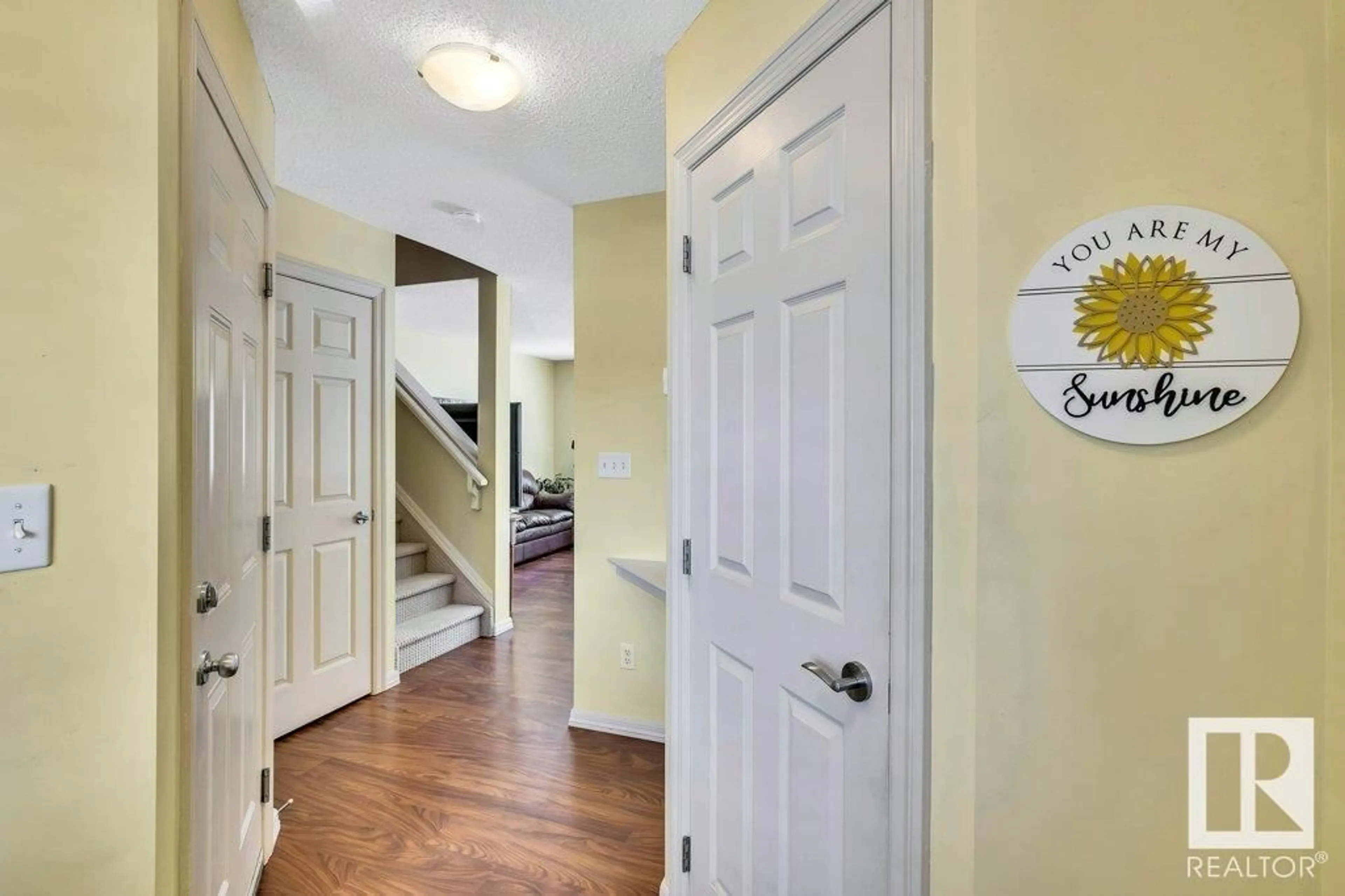 Indoor entryway for 19 5101 SOLEIL BV, Beaumont Alberta T4X0E3