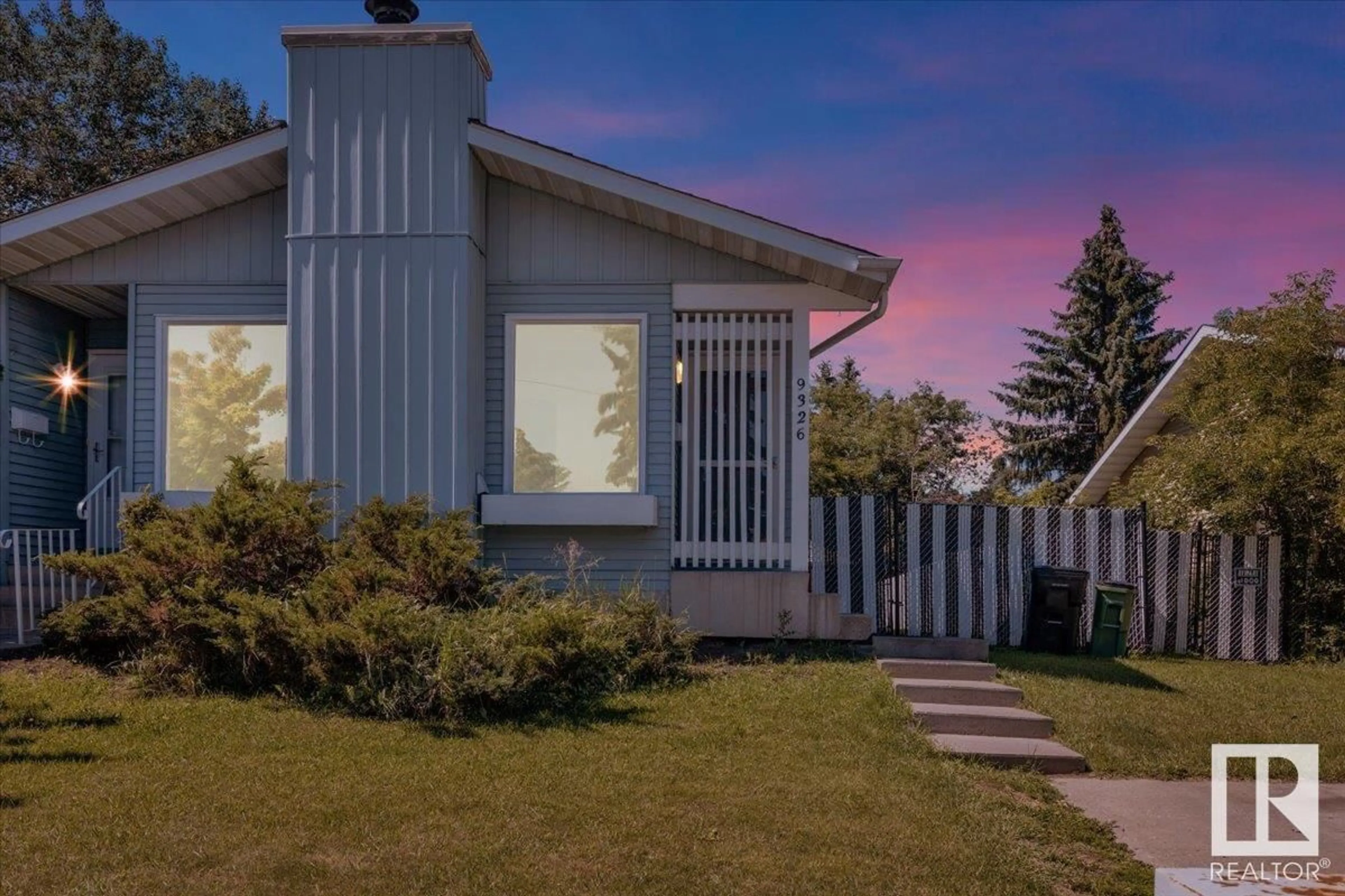 Home with vinyl exterior material, street for 9326 172 ST, Edmonton Alberta T5T3G2