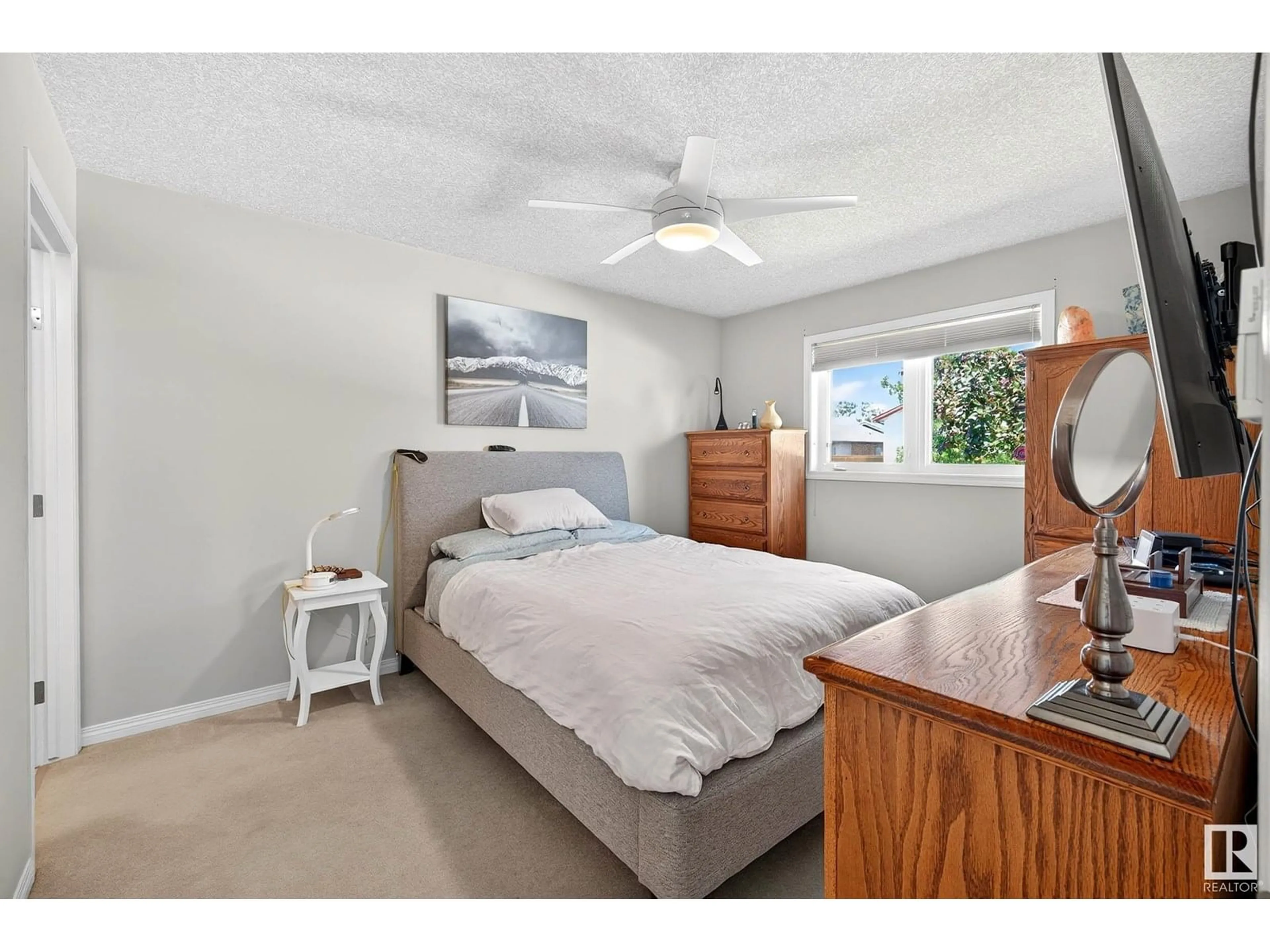 A pic of a room for #25 - 16415 77 ST, Edmonton Alberta T5Z3S8