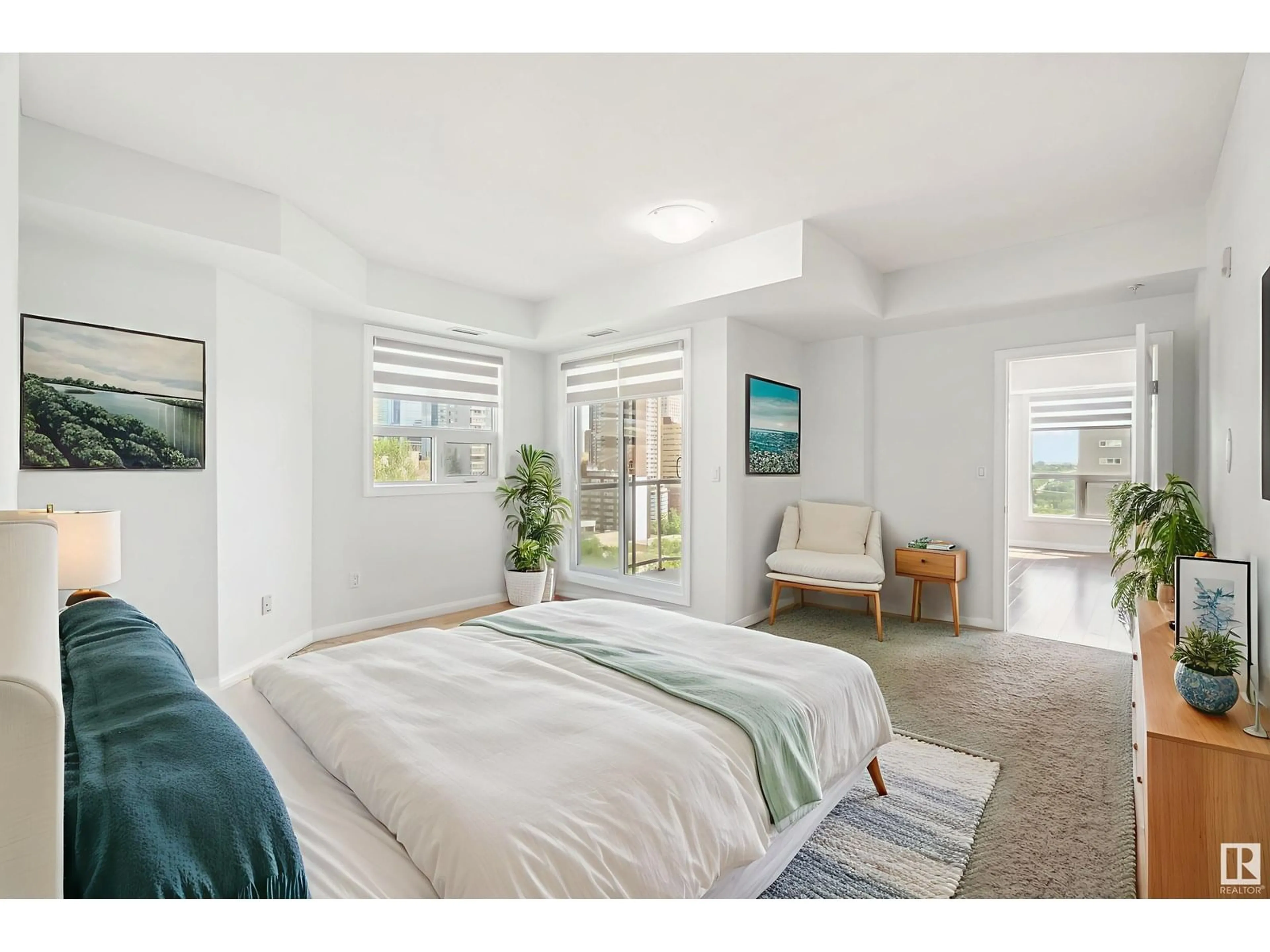 A pic of a room for 9819 - 1102 104 ST NW, Edmonton Alberta T5K0Y8