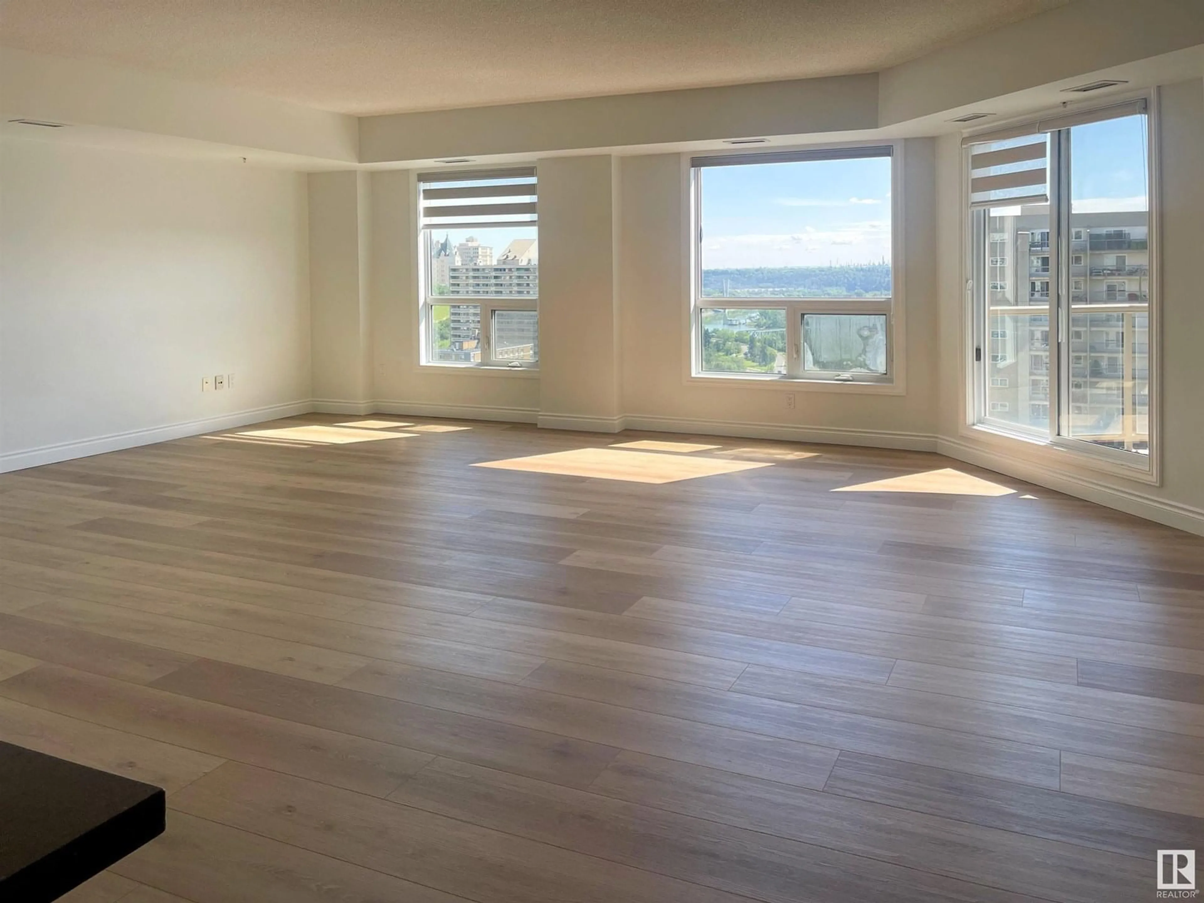 A pic of a room for 9819 - 1102 104 ST NW, Edmonton Alberta T5K0Y8