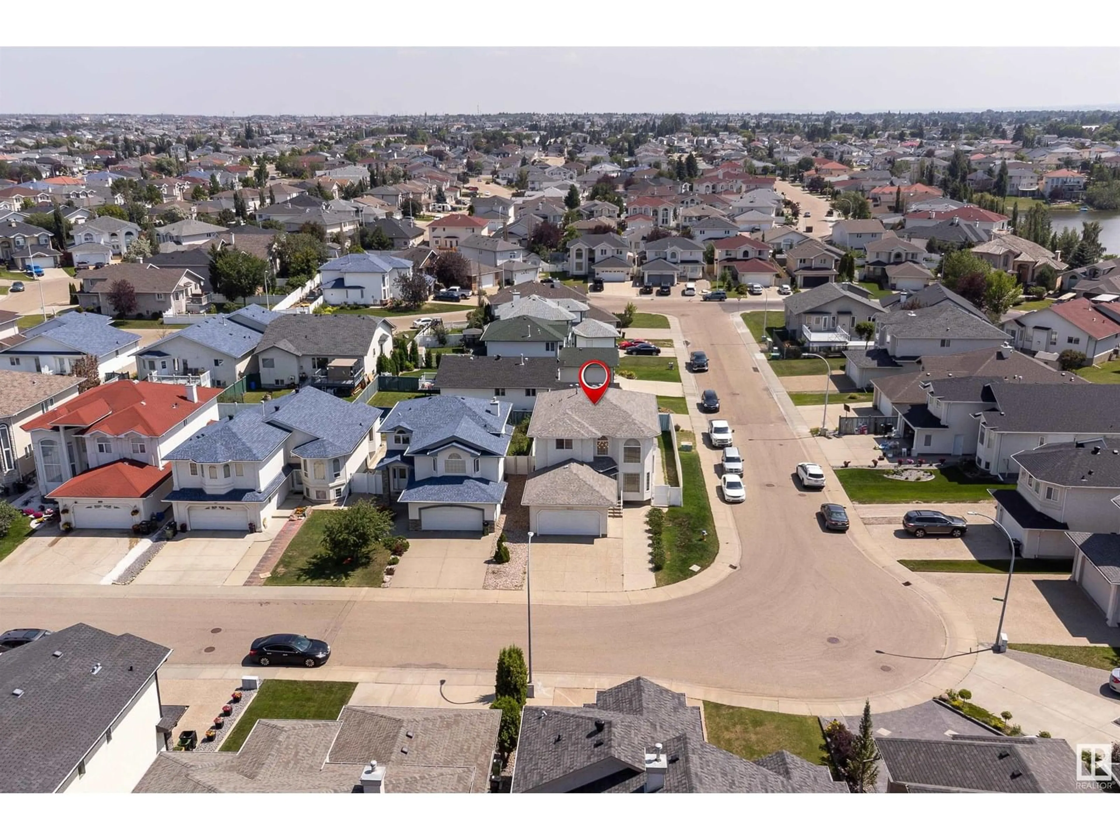 A pic from outside/outdoor area/front of a property/back of a property/a pic from drone, street for NW - 15803 91 ST, Edmonton Alberta T5Z3G3
