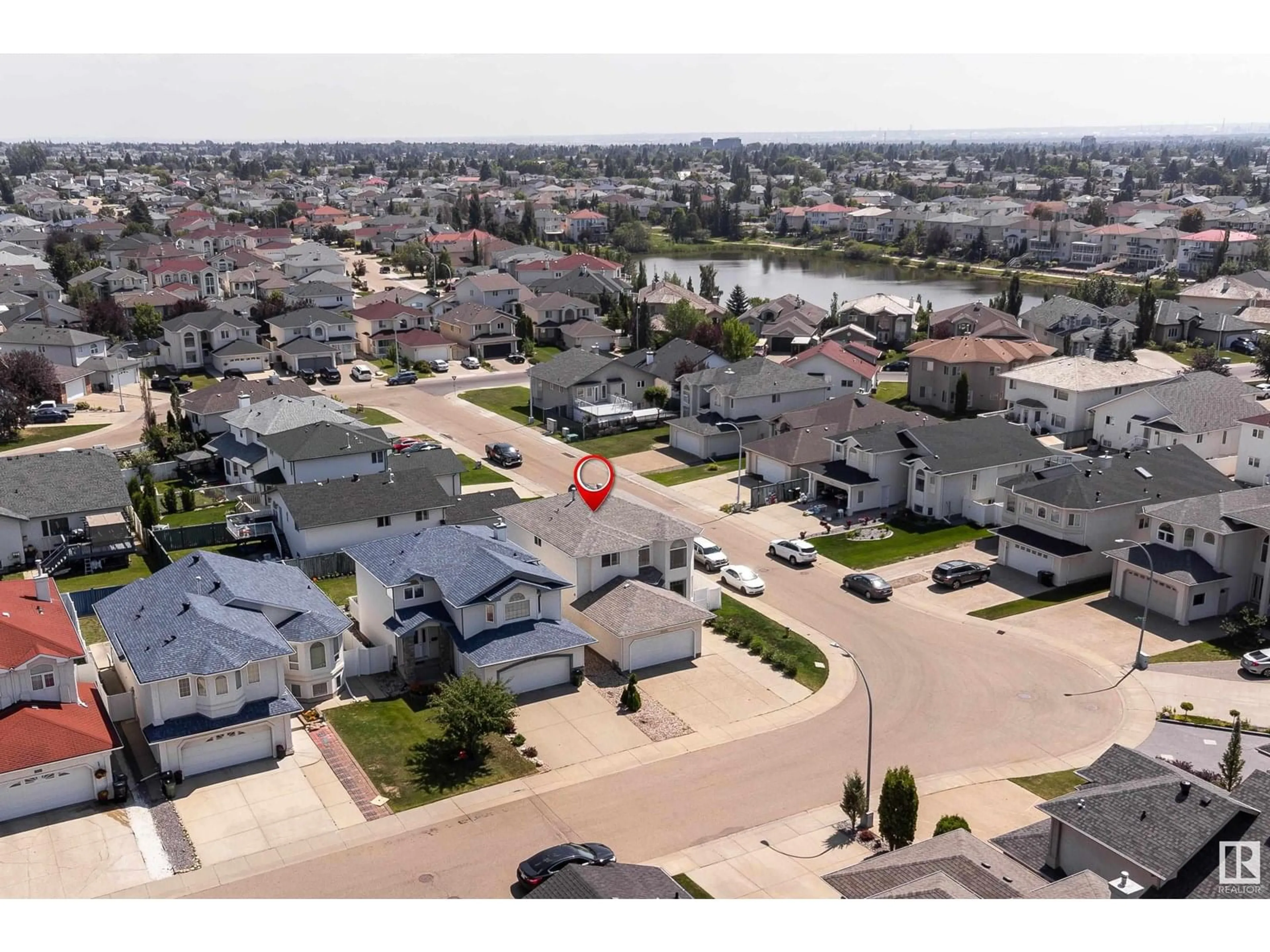 A pic from outside/outdoor area/front of a property/back of a property/a pic from drone, street for NW - 15803 91 ST, Edmonton Alberta T5Z3G3