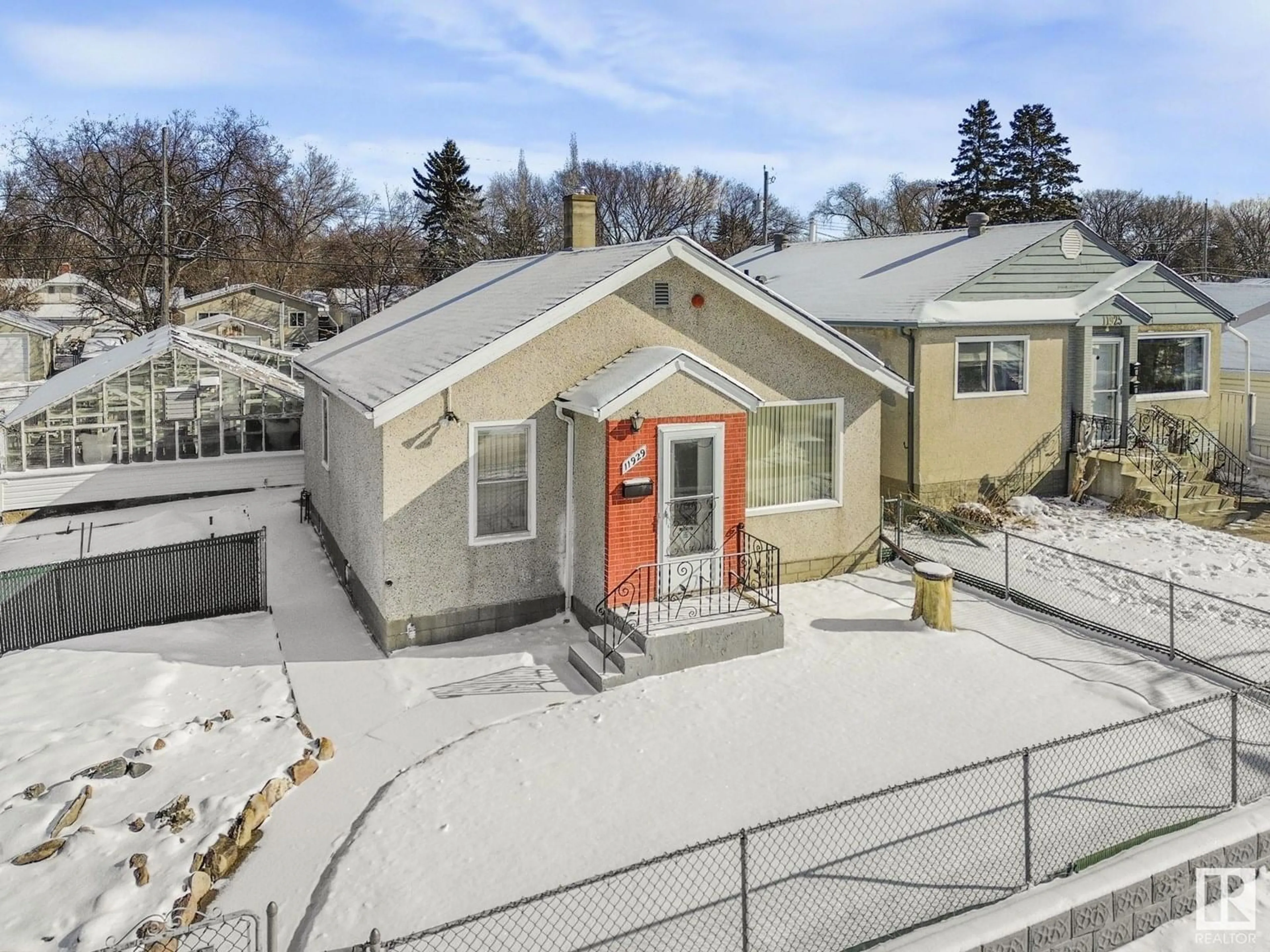 A pic from outside/outdoor area/front of a property/back of a property/a pic from drone, street for NW - 11929 54 ST, Edmonton Alberta T5W3N1