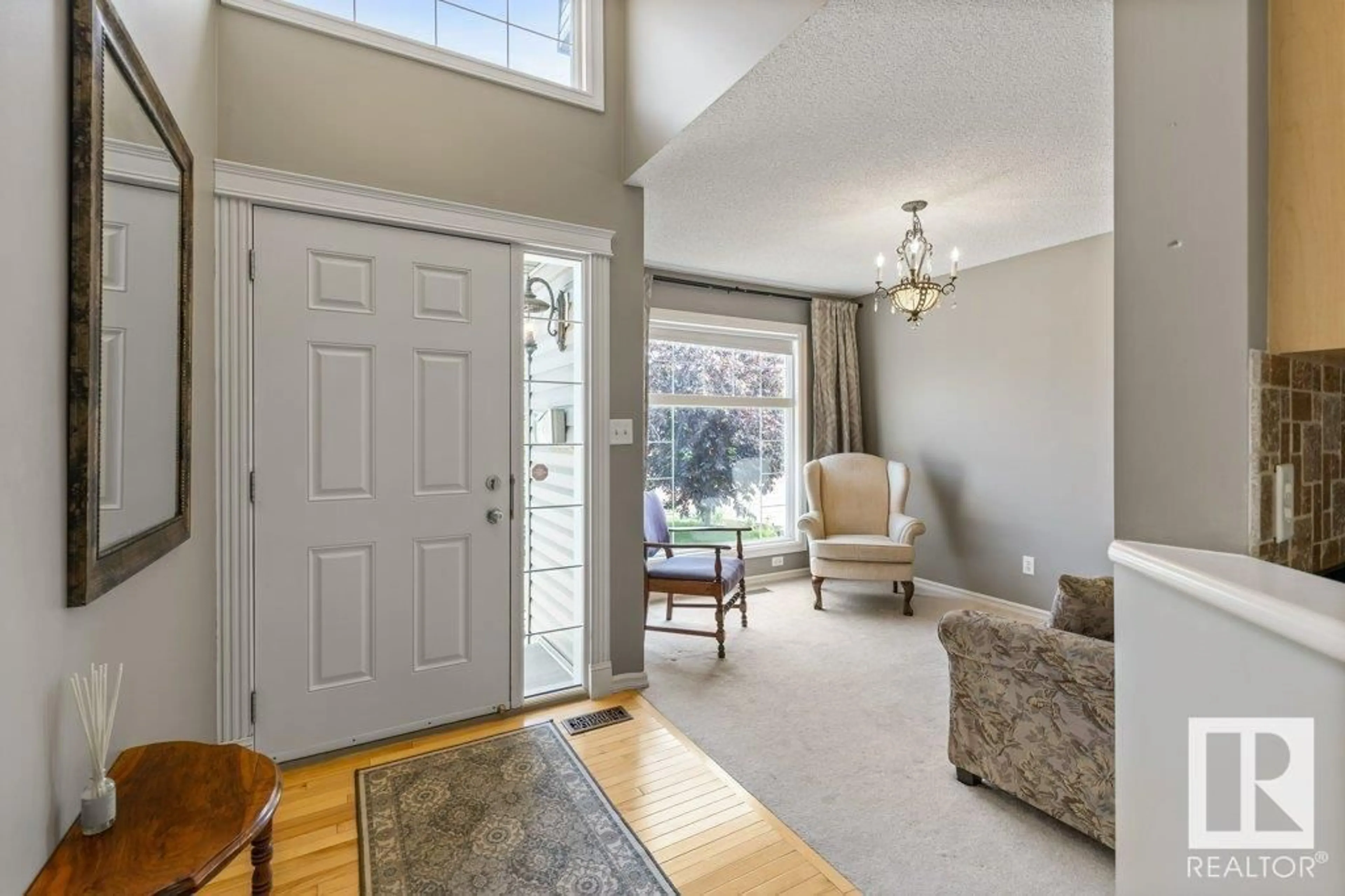 Indoor entryway for 17 EVERWOOD CL, St. Albert Alberta T8N7H1