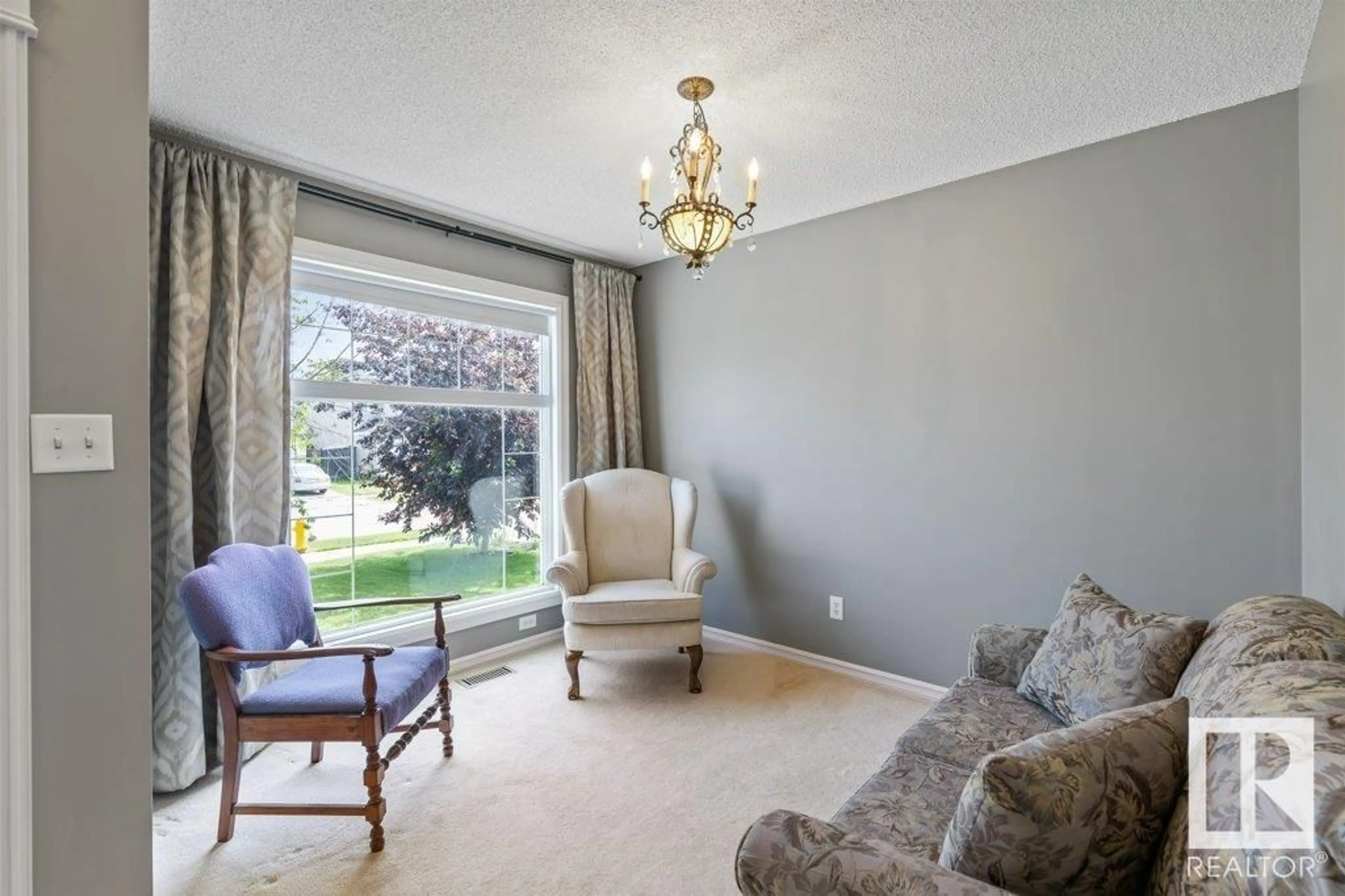 Living room with furniture, carpet floor for 17 EVERWOOD CL, St. Albert Alberta T8N7H1