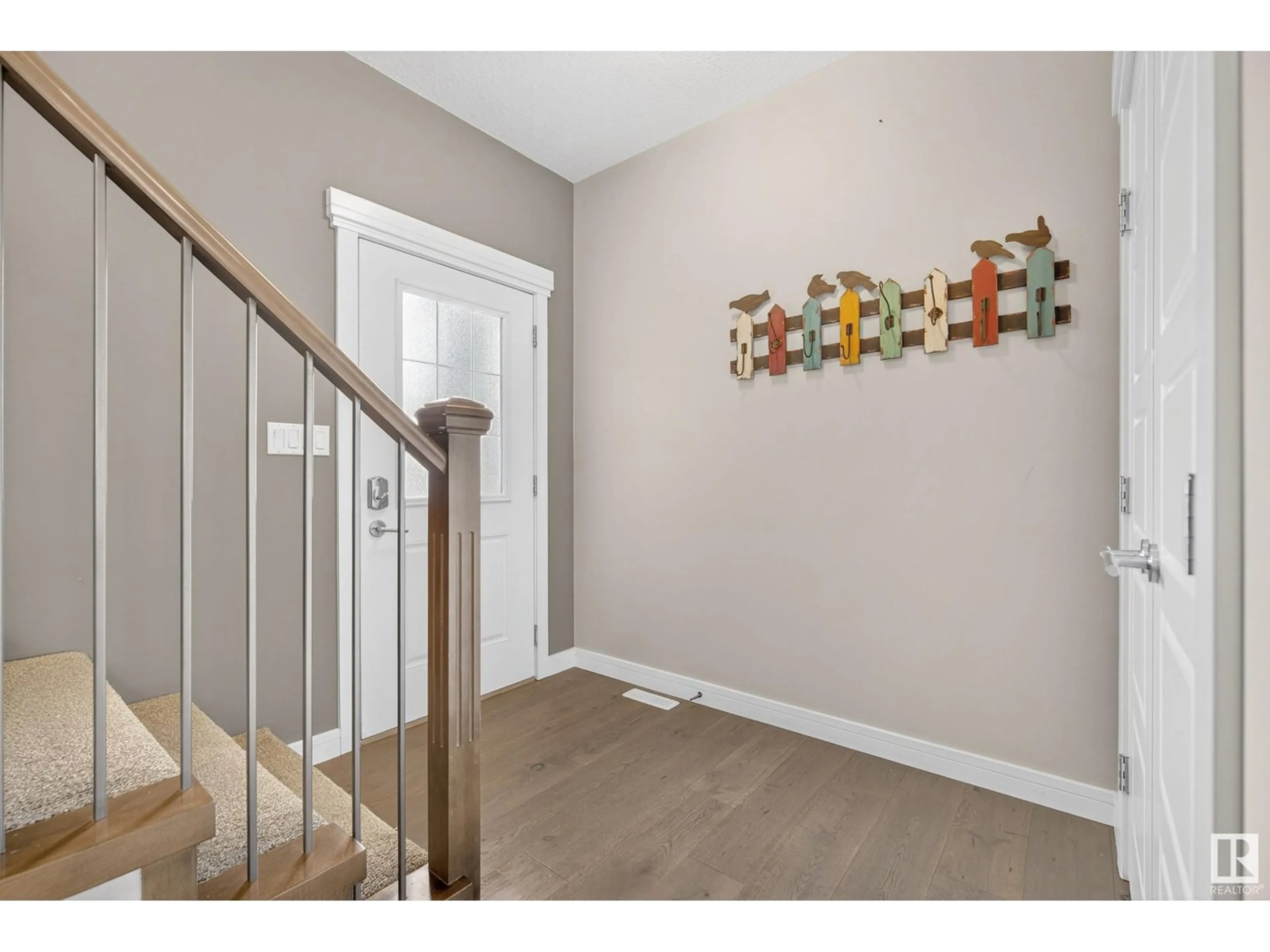 Indoor entryway for 6318 61 AV, Beaumont Alberta T4X1Z2