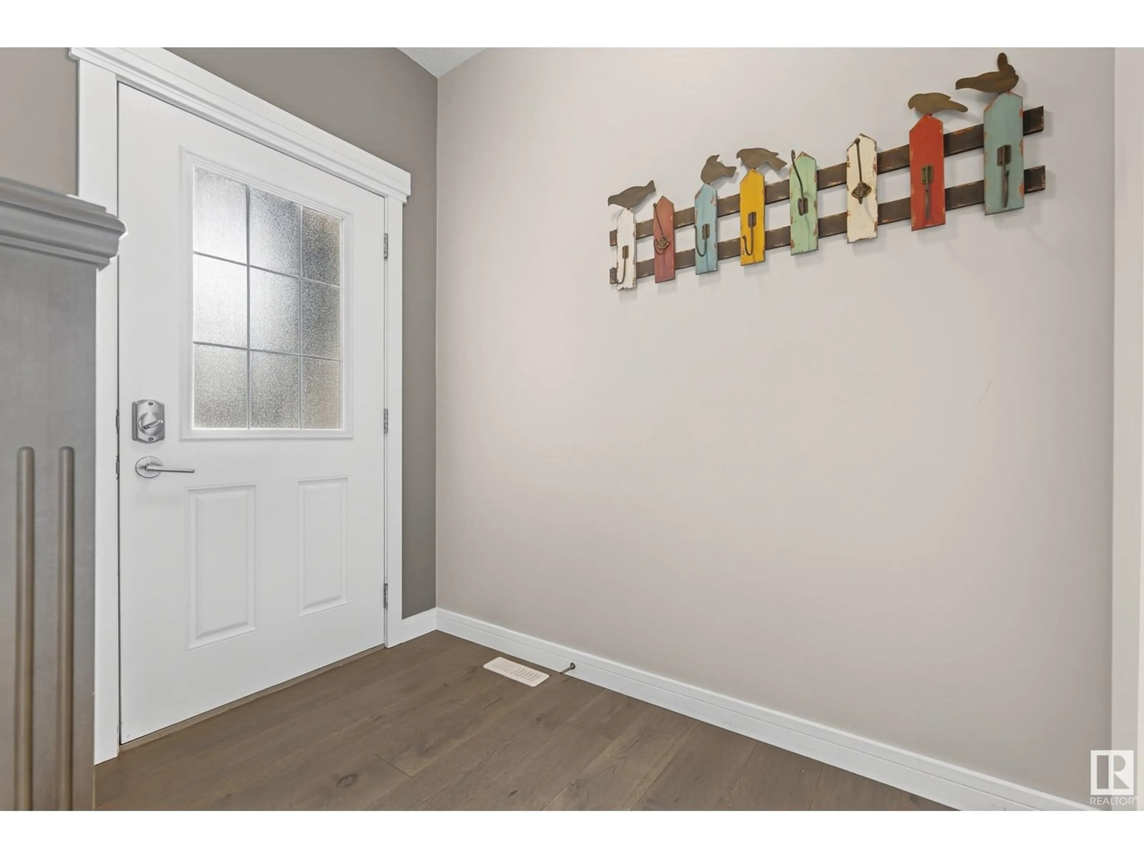 Indoor entryway for 6318 61 AV, Beaumont Alberta T4X1Z2