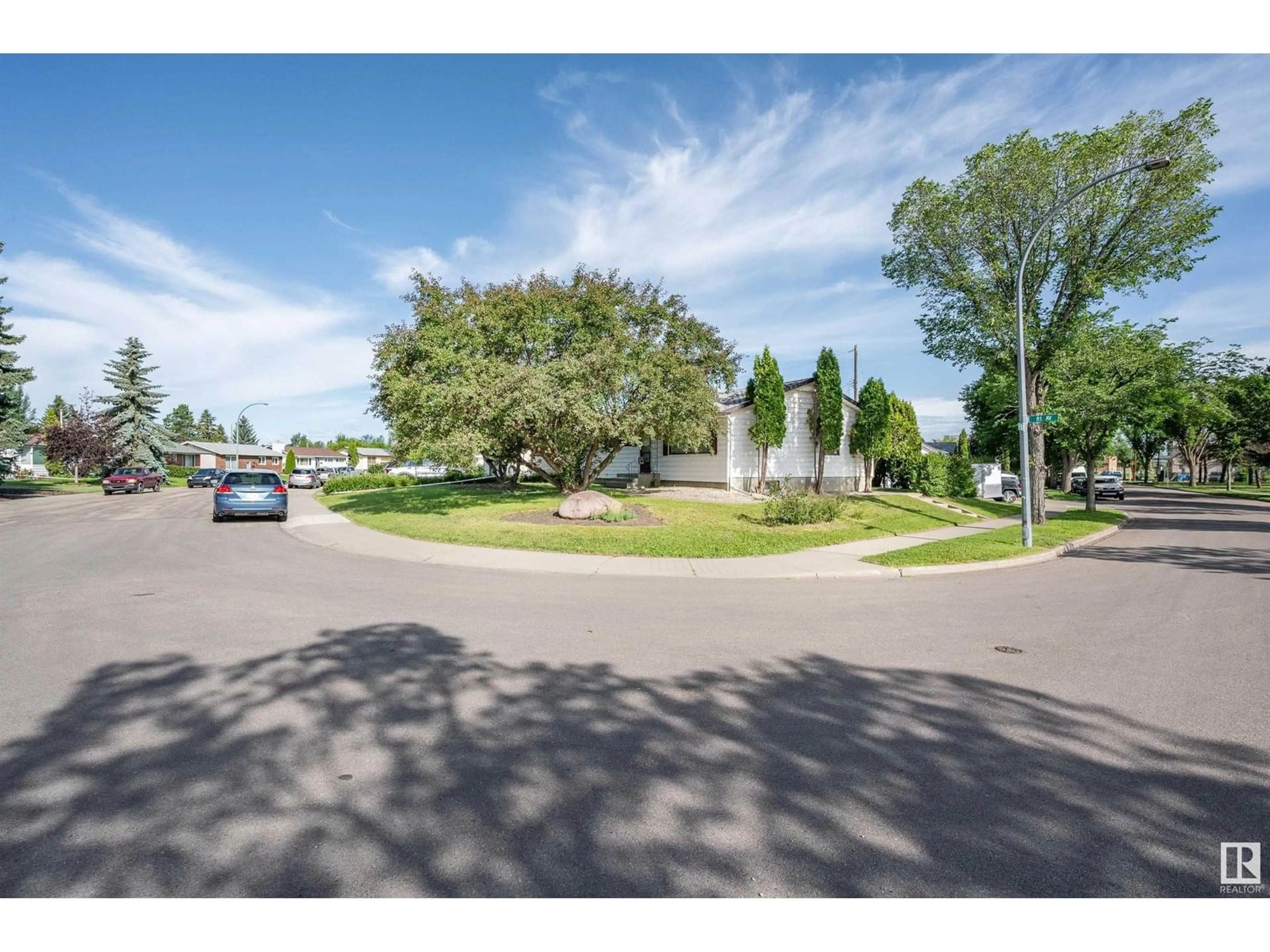 A pic from outside/outdoor area/front of a property/back of a property/a pic from drone, street for NW - 16704 81 AV, Edmonton Alberta T5R3P7