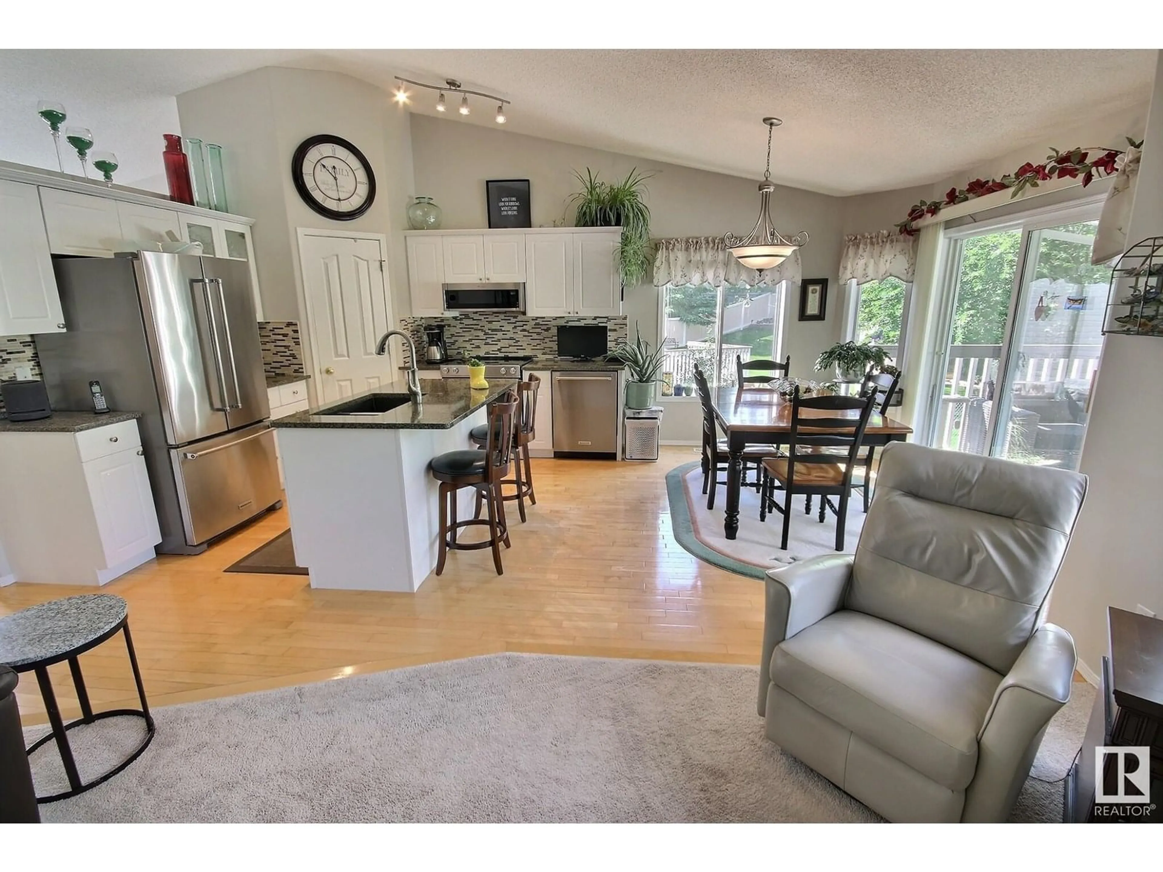 Open concept kitchen, unknown for 428 RAINBOW CR, Sherwood Park Alberta T8A5W4