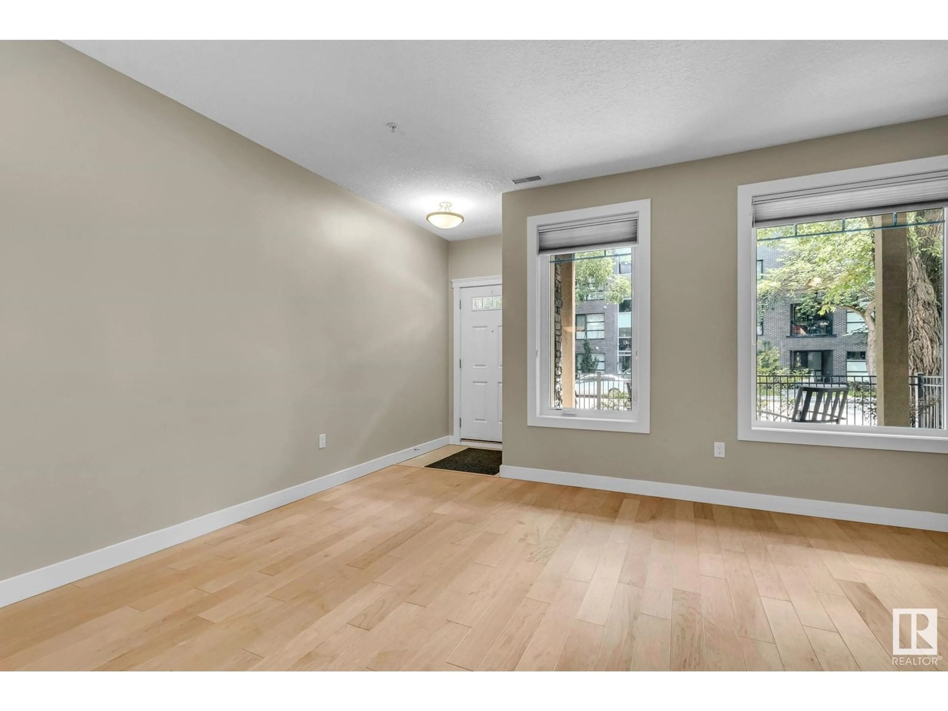 A pic of a room for 11518 76 AV, Edmonton Alberta T6G0K7