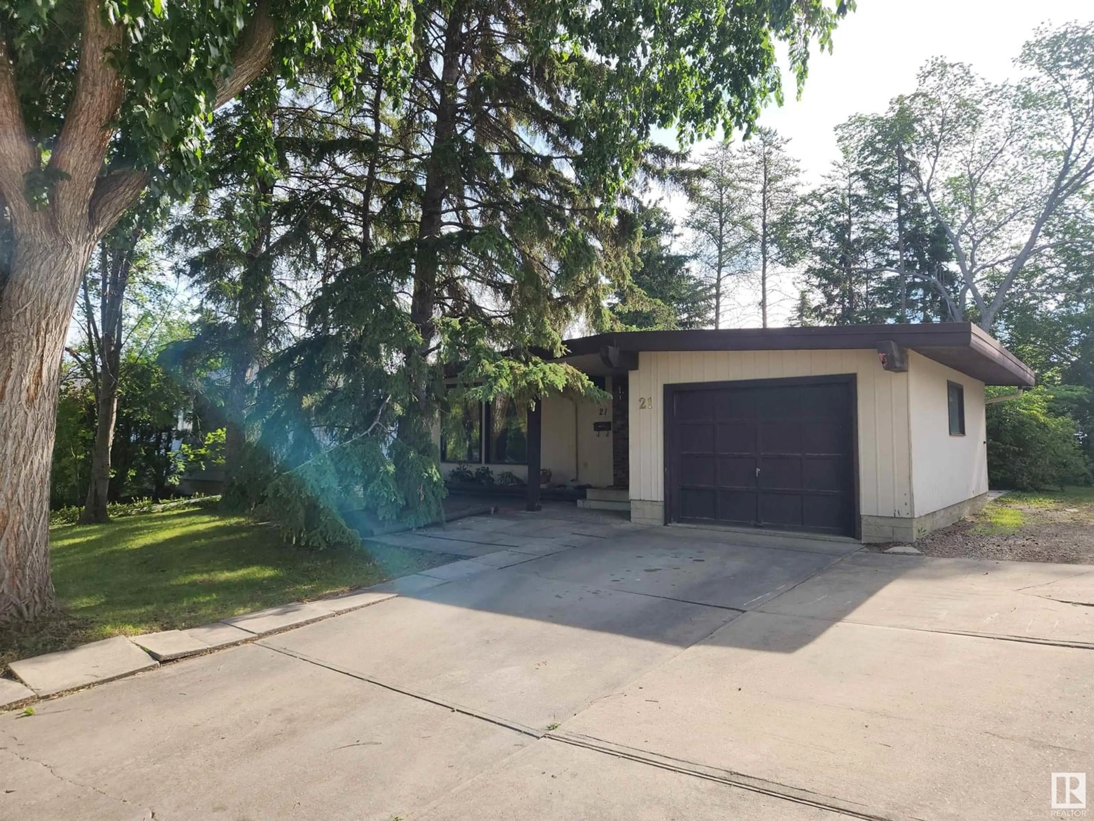 Unknown for 21 GRANT AV, Sherwood Park Alberta T8A2B7