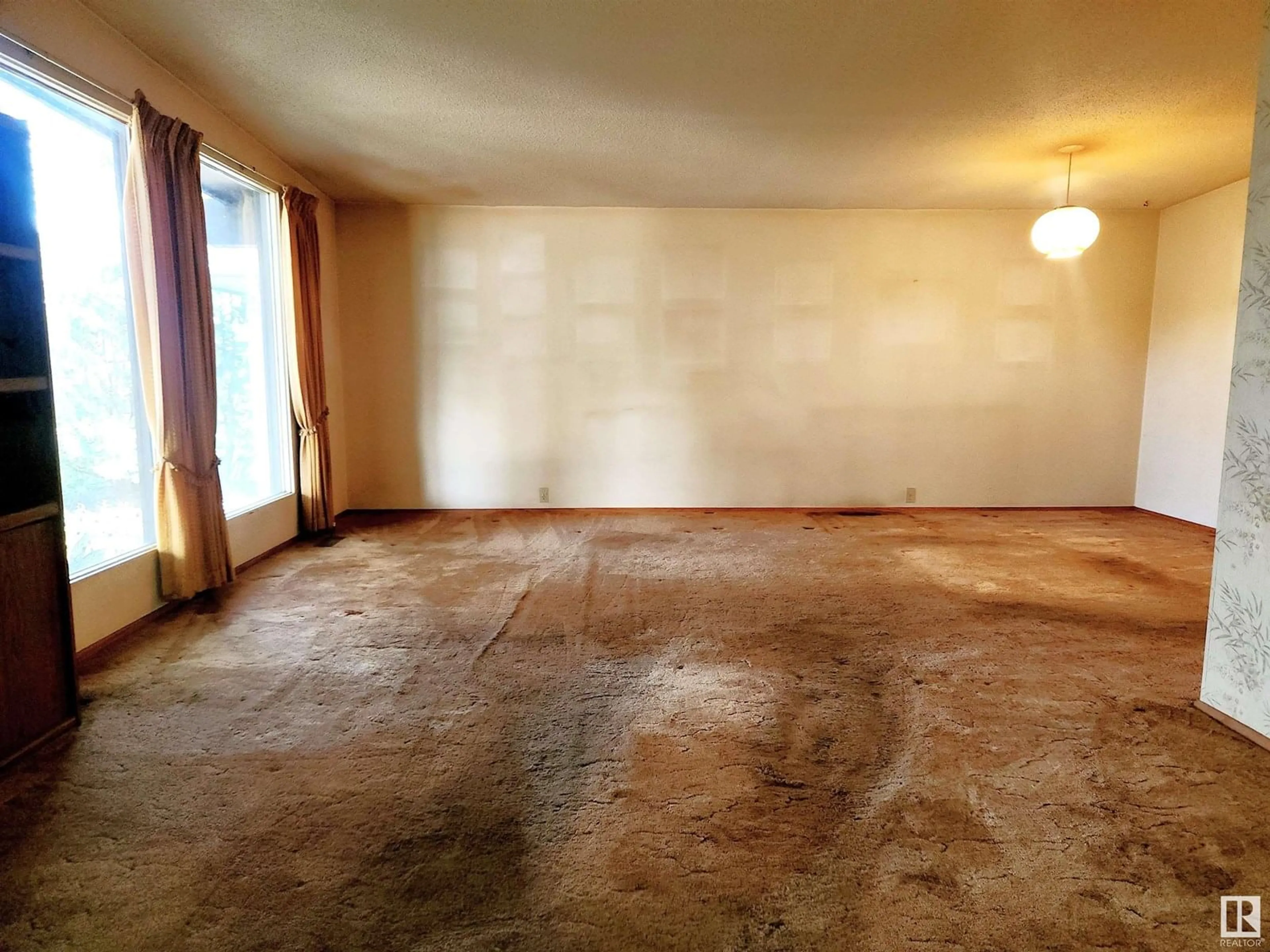 A pic of a room for 21 GRANT AV, Sherwood Park Alberta T8A2B7