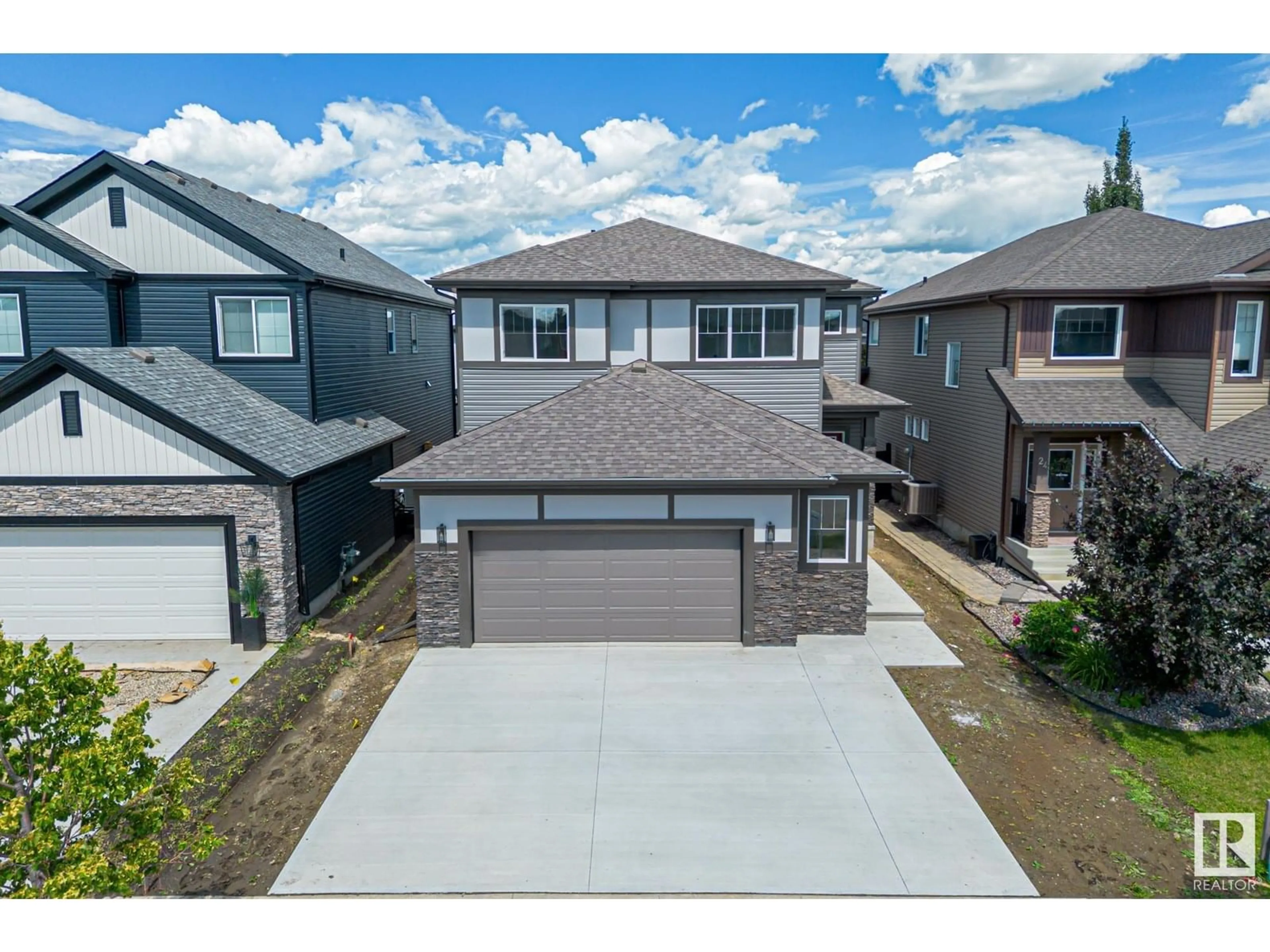 A pic from outside/outdoor area/front of a property/back of a property/a pic from drone, street for 22 PRESCOTT BV, Spruce Grove Alberta T7X0R5
