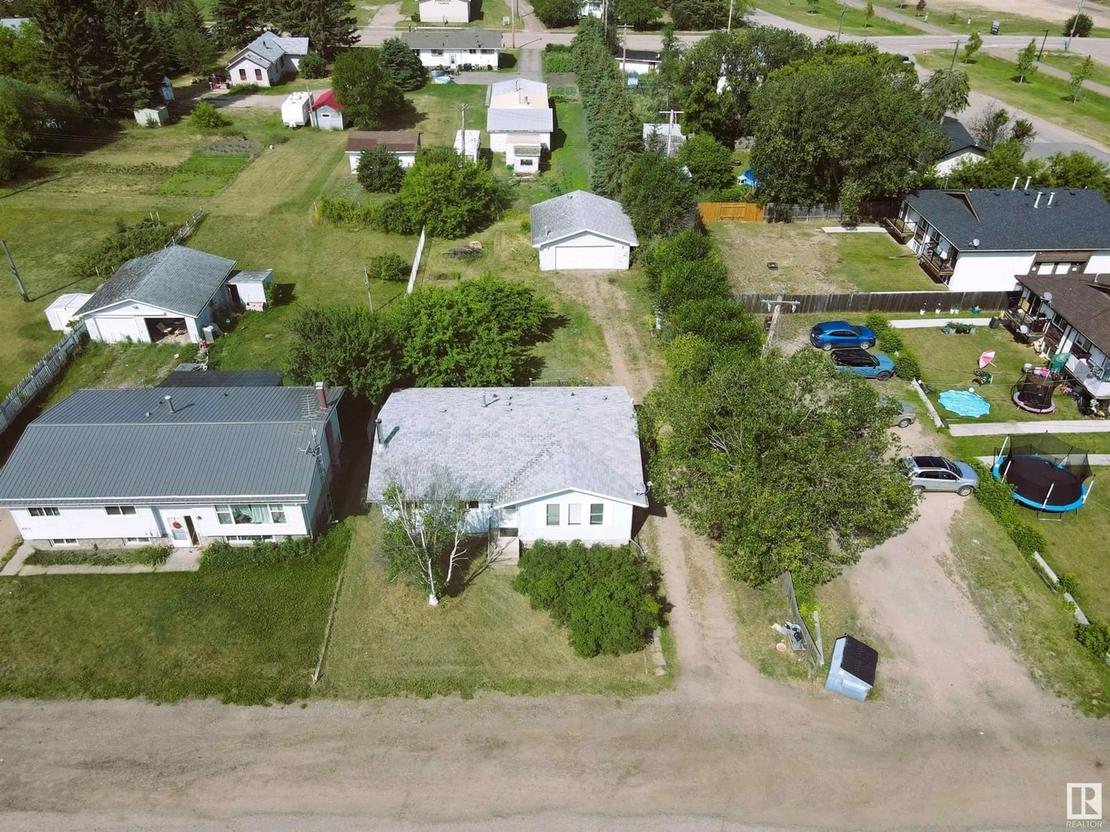 A pic from outside/outdoor area/front of a property/back of a property/a pic from drone, street for 4818 49 ST, Glendon Alberta T0A1P0