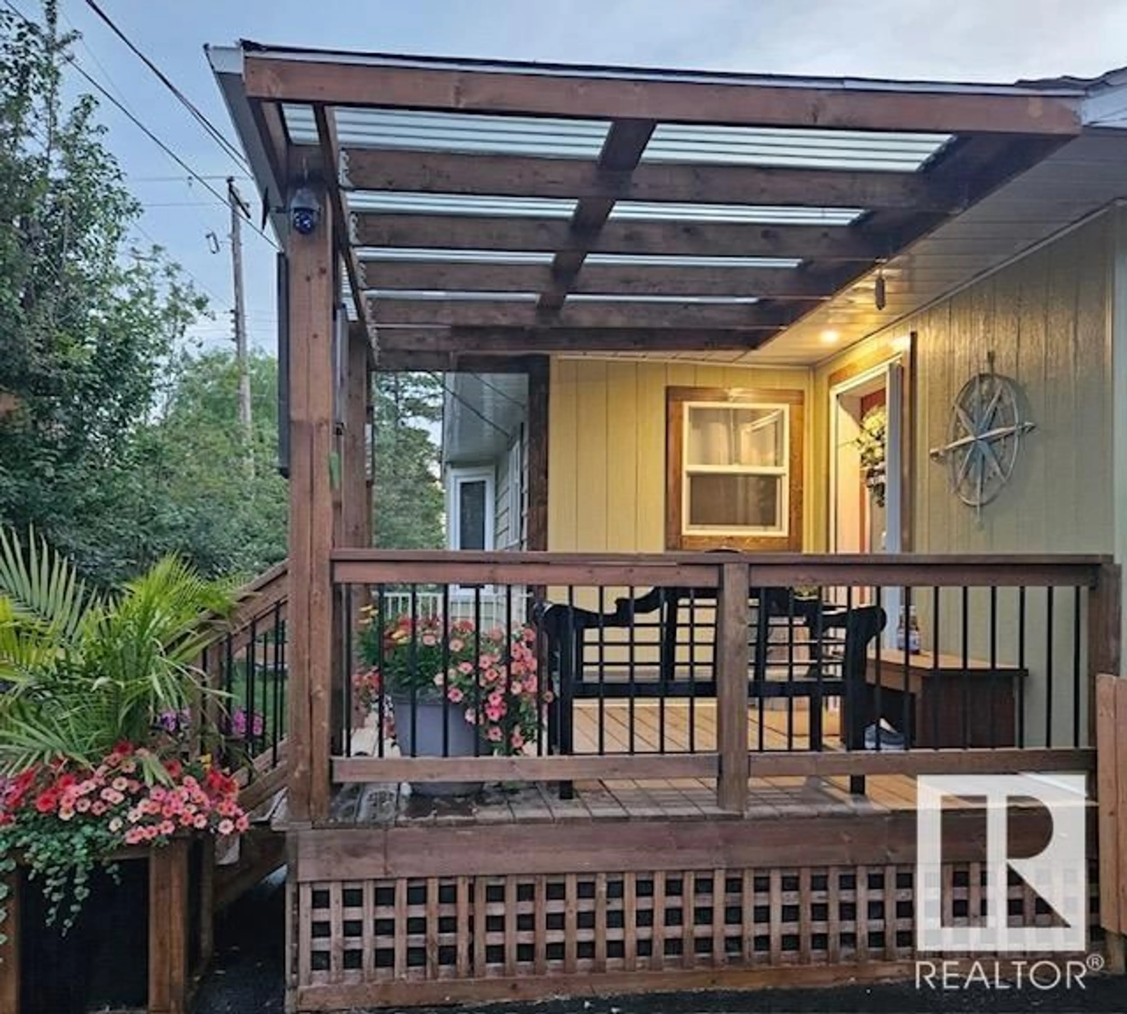 Patio, street for 4801 50 STREET, Calmar Alberta T0C0V0