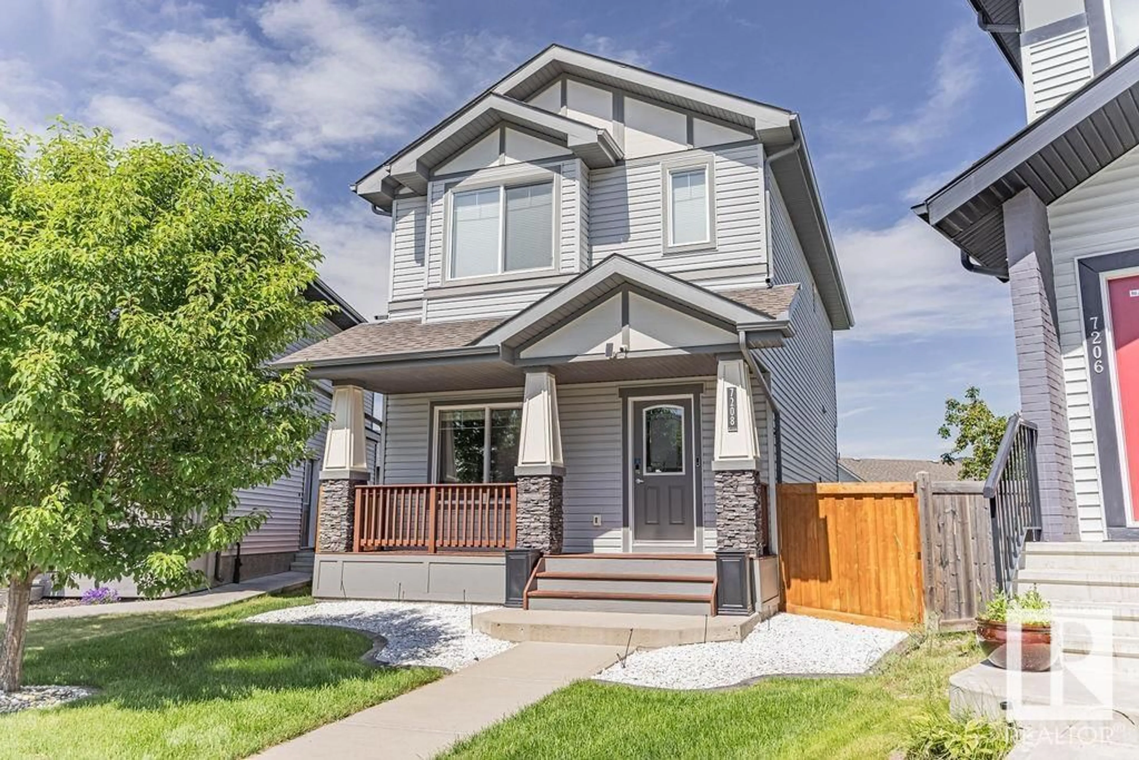 Home with vinyl exterior material, street for SW - 7208 CARDINAL WY, Edmonton Alberta T6W2Y5
