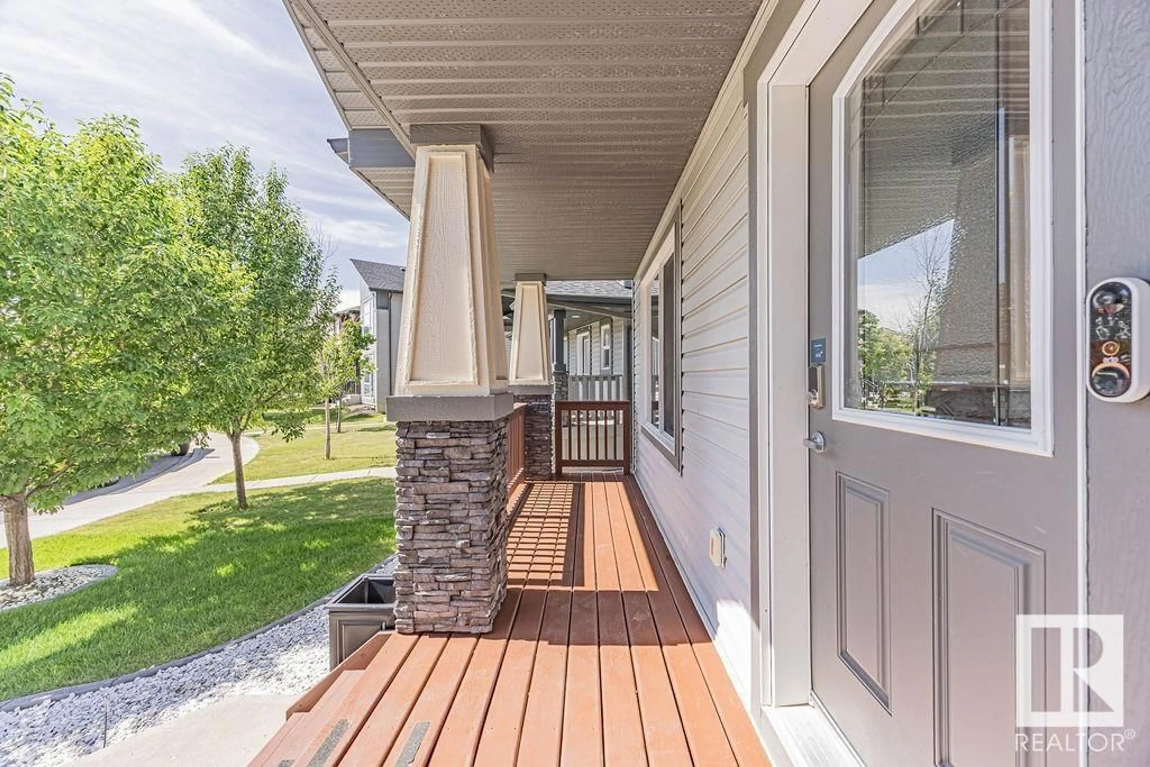 Indoor entryway for SW - 7208 CARDINAL WY, Edmonton Alberta T6W2Y5