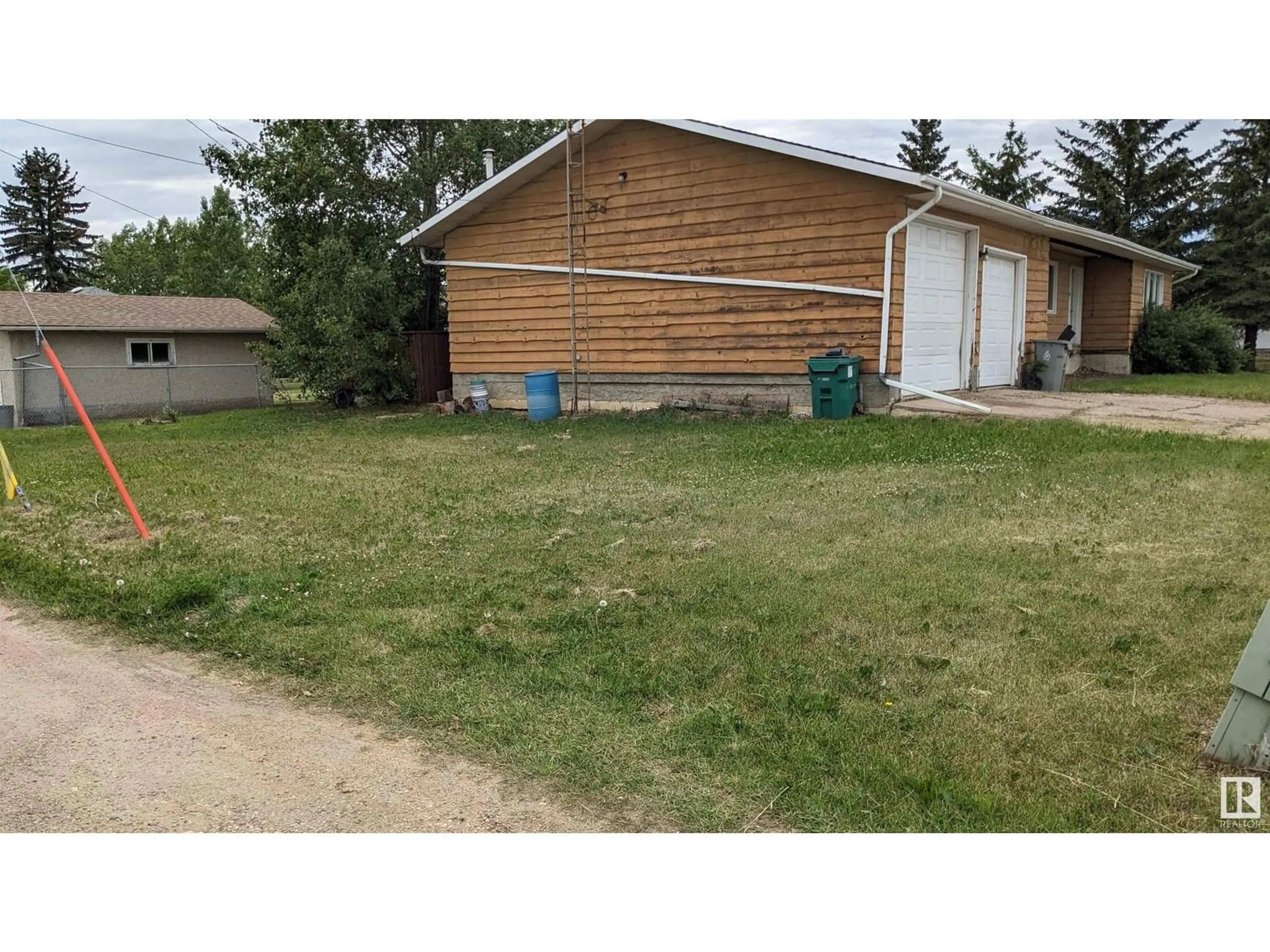 Shed for 4803 51 AV, Lamont Alberta T0B2R0
