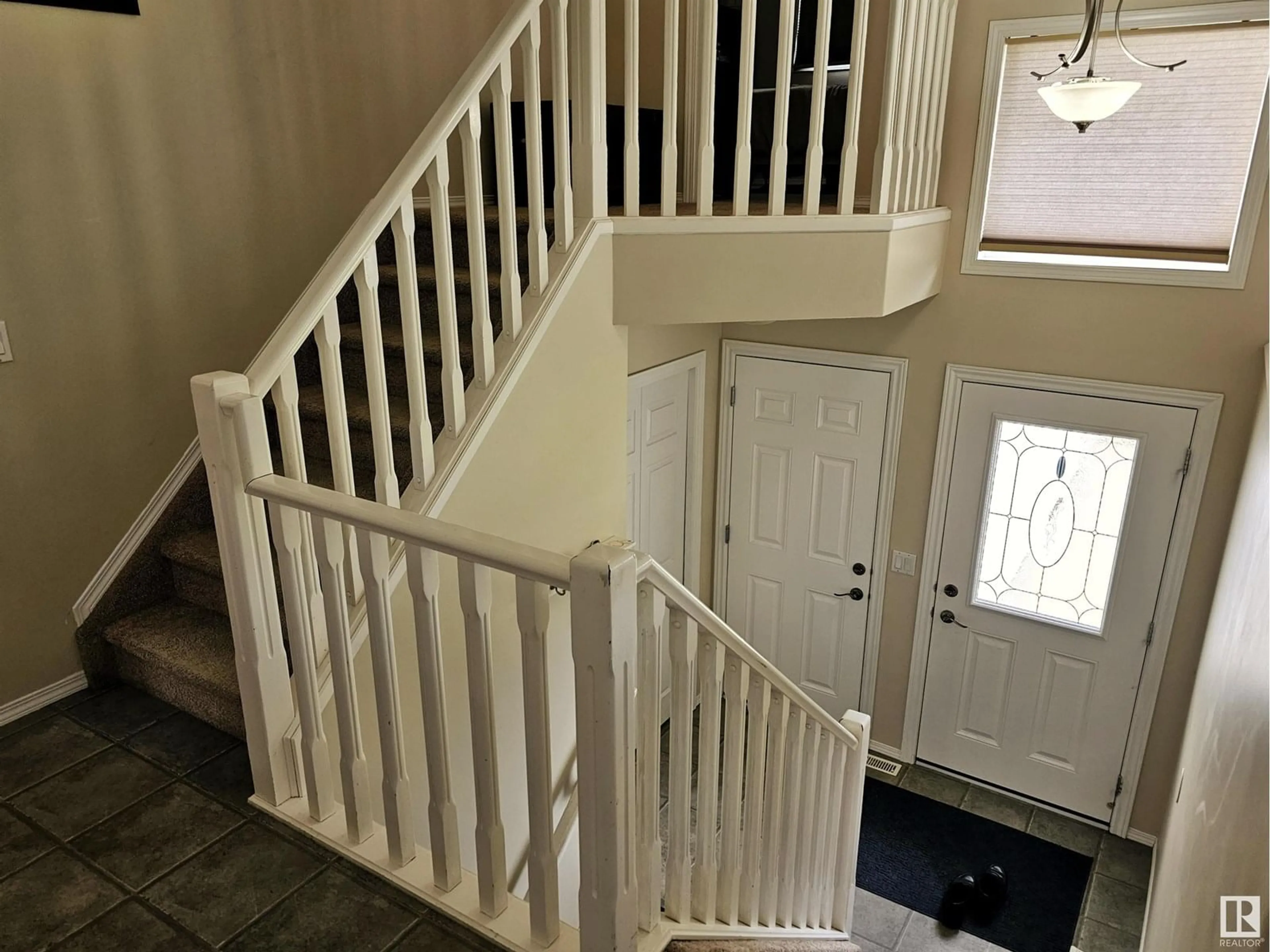 Stairs for 3 ALDERSON CL, Fort Saskatchewan Alberta T8L4M9