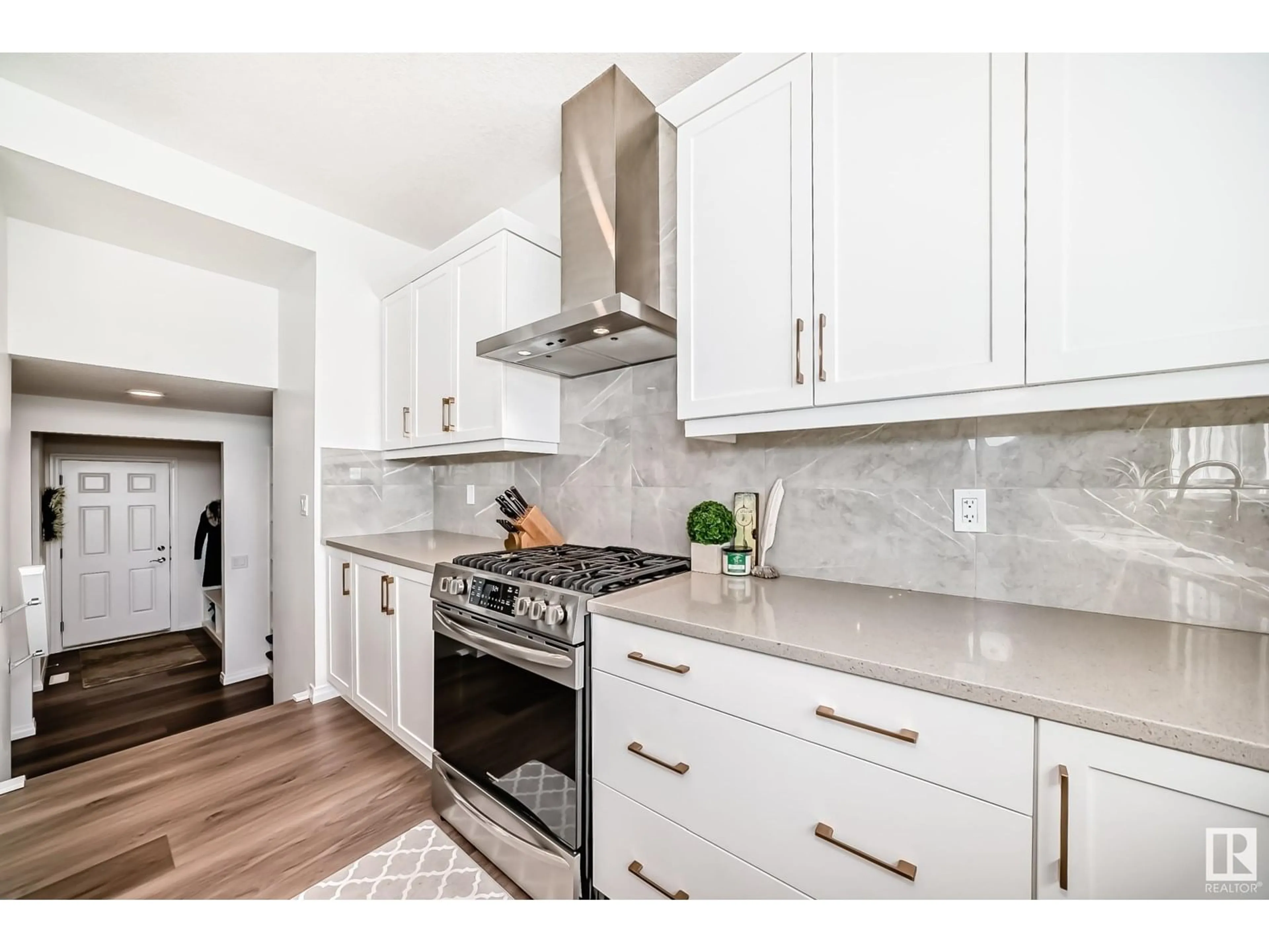 Open concept kitchen, ceramic/tile floor for NW - 2532 206 ST, Edmonton Alberta T6M1P1