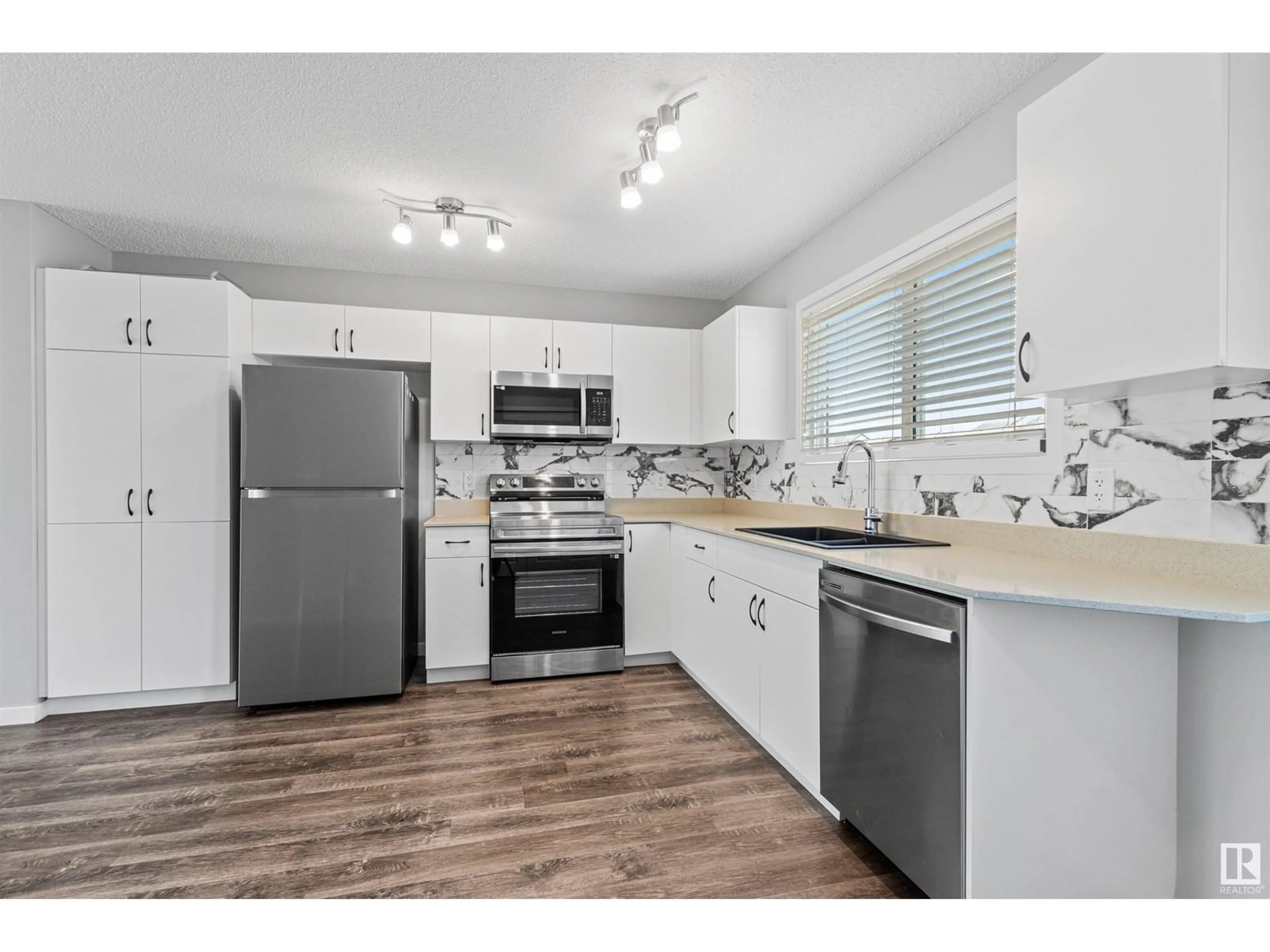 Open concept kitchen, unknown for 2820 193 ST, Edmonton Alberta T6M3B2