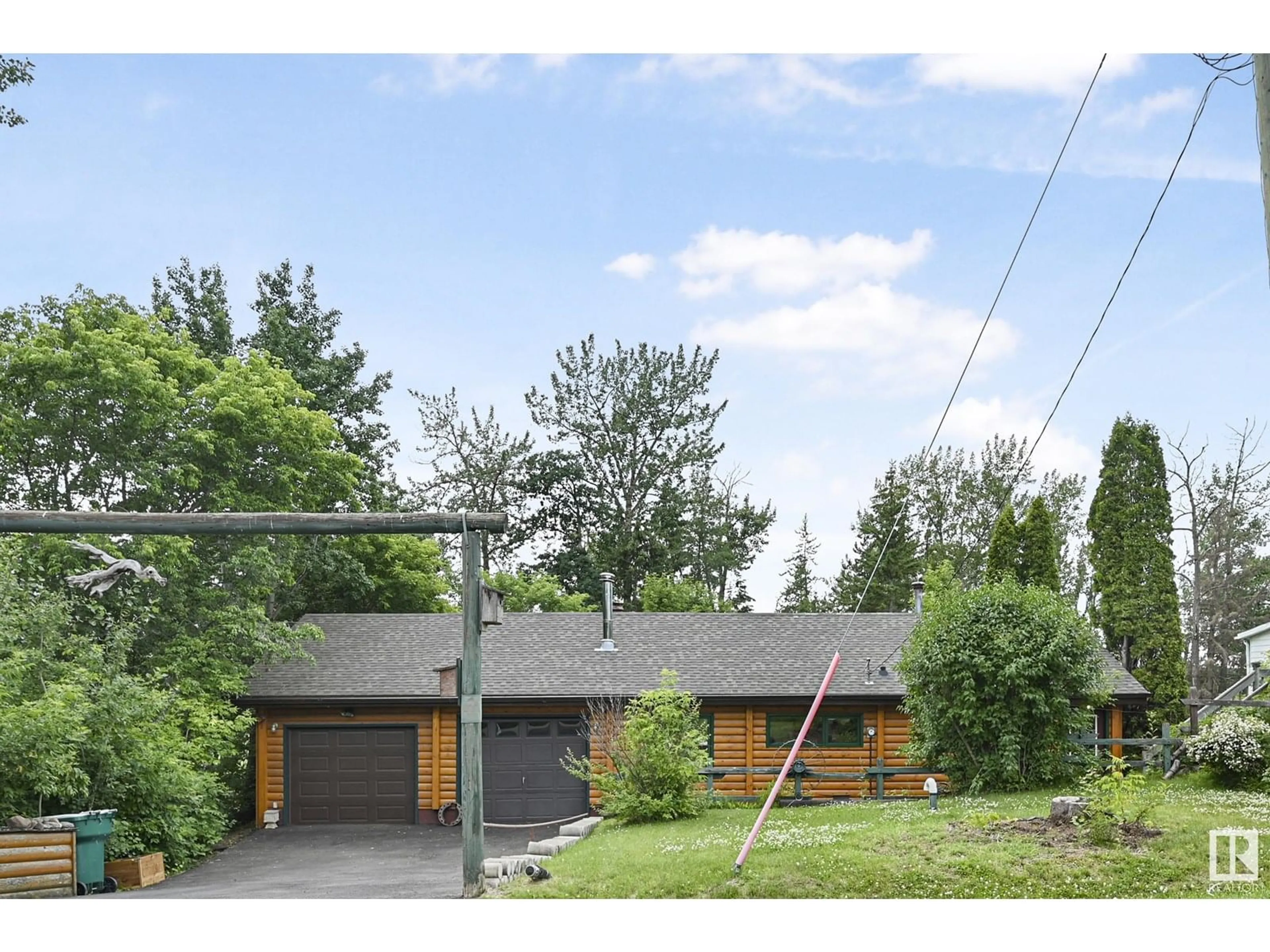 Home with brick exterior material, street for 667 LAKESIDE DR, Rural Parkland County Alberta T7Z2V6