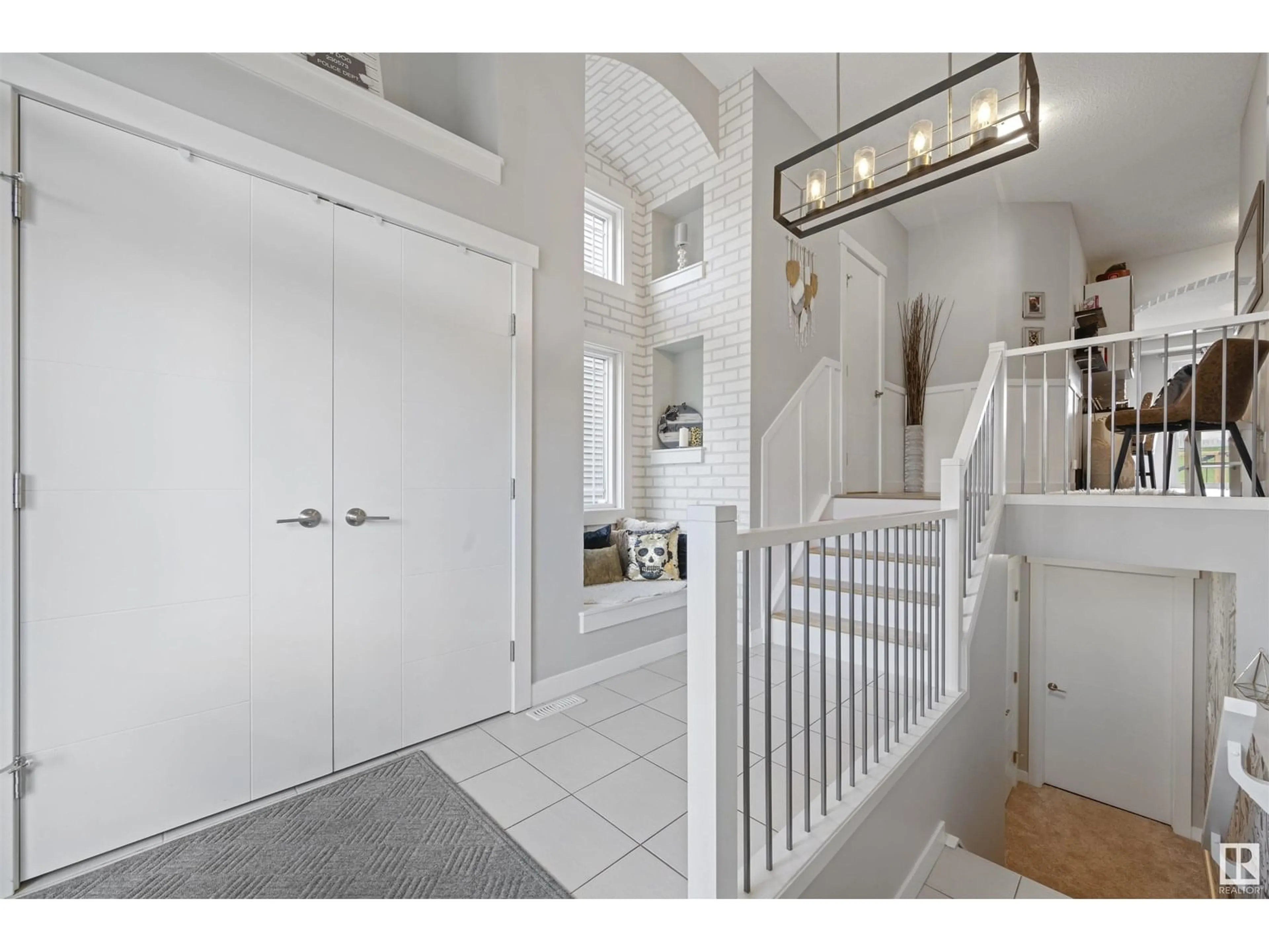 Indoor entryway for 261 REICHERT DR, Beaumont Alberta T4X1Z7