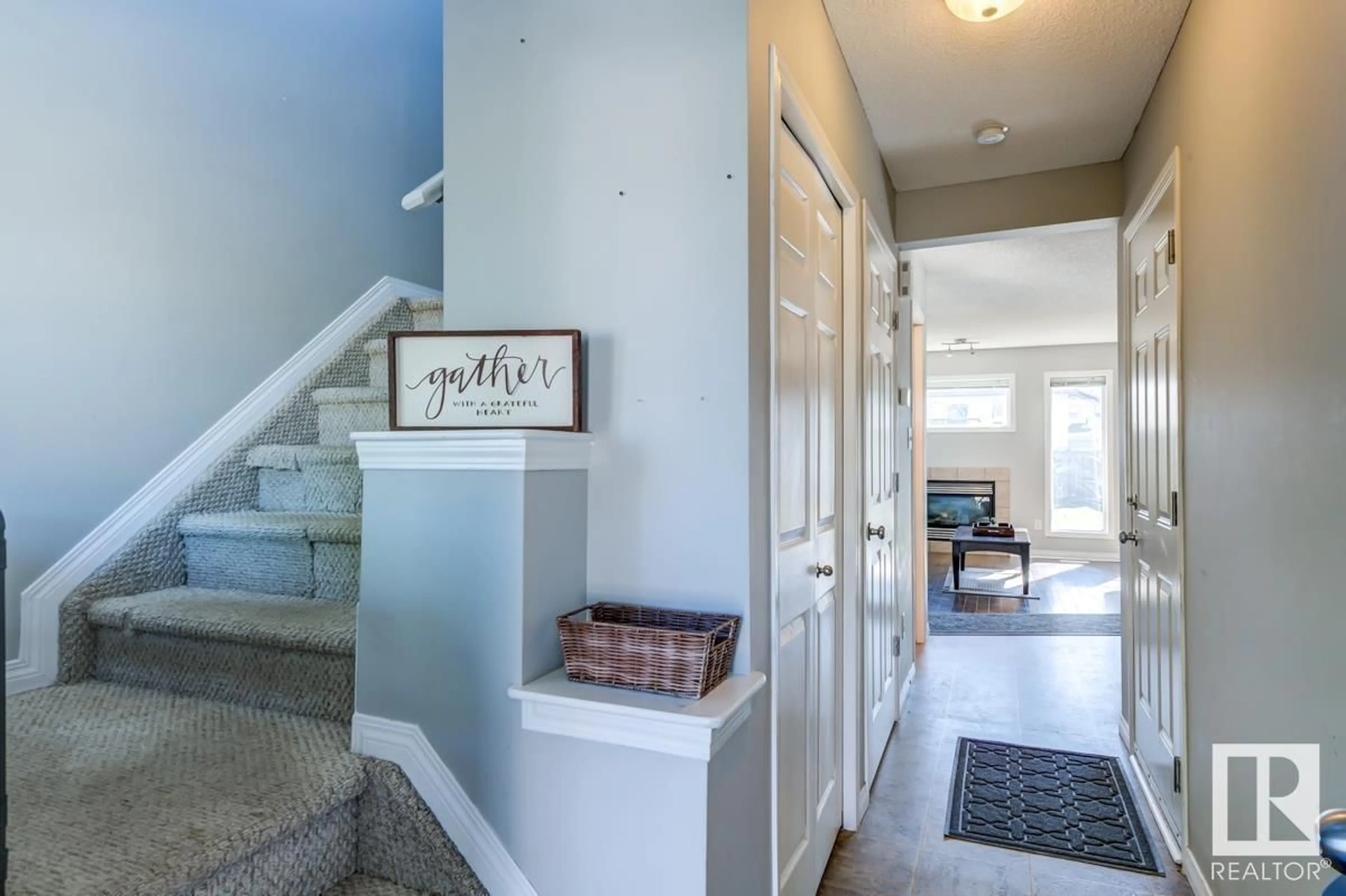 Indoor entryway for 603 62 ST, Edmonton Alberta T6X0G1