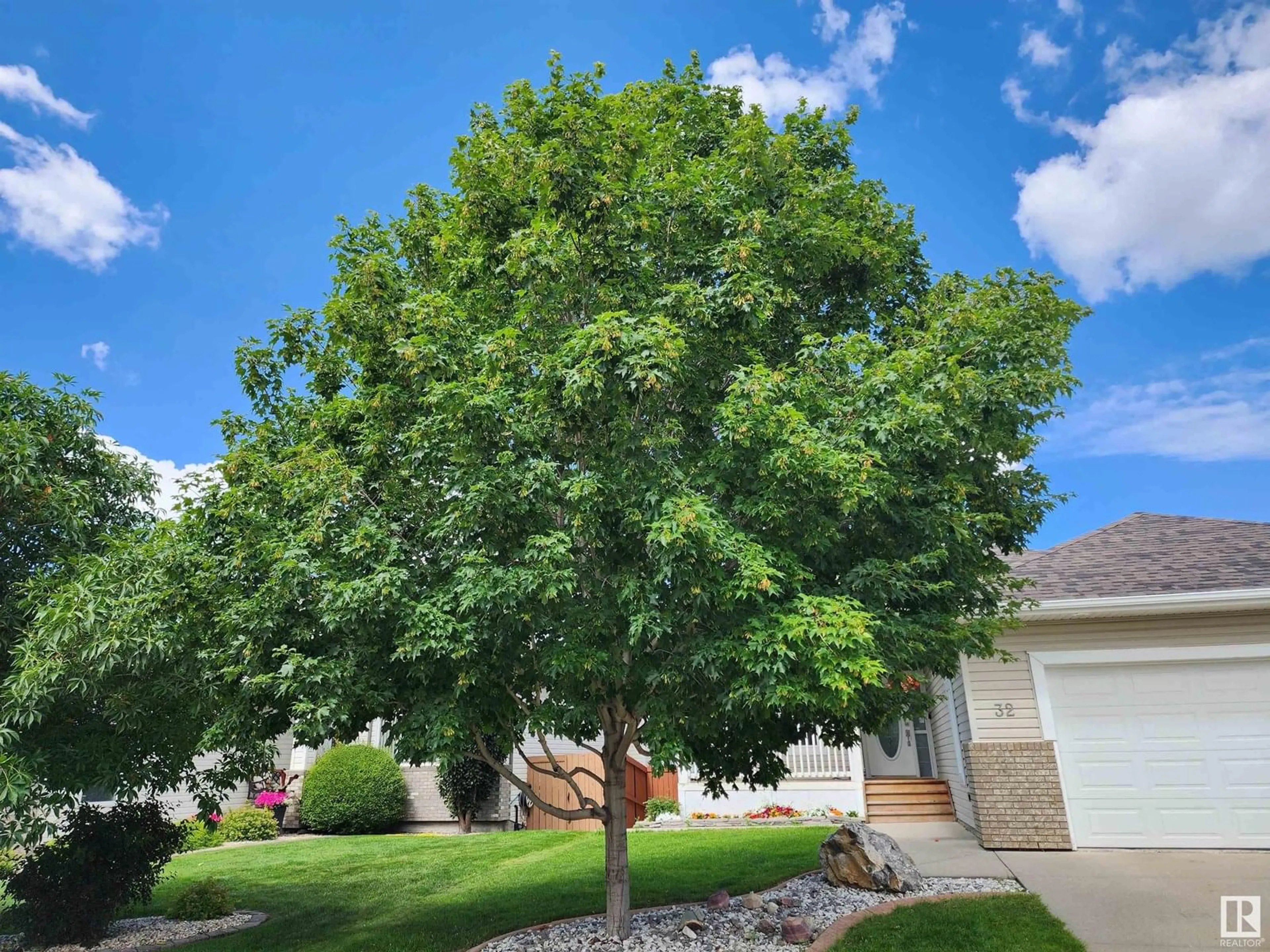 Unknown for 32 CHARLTON WY, Sherwood Park Alberta T8H2C7