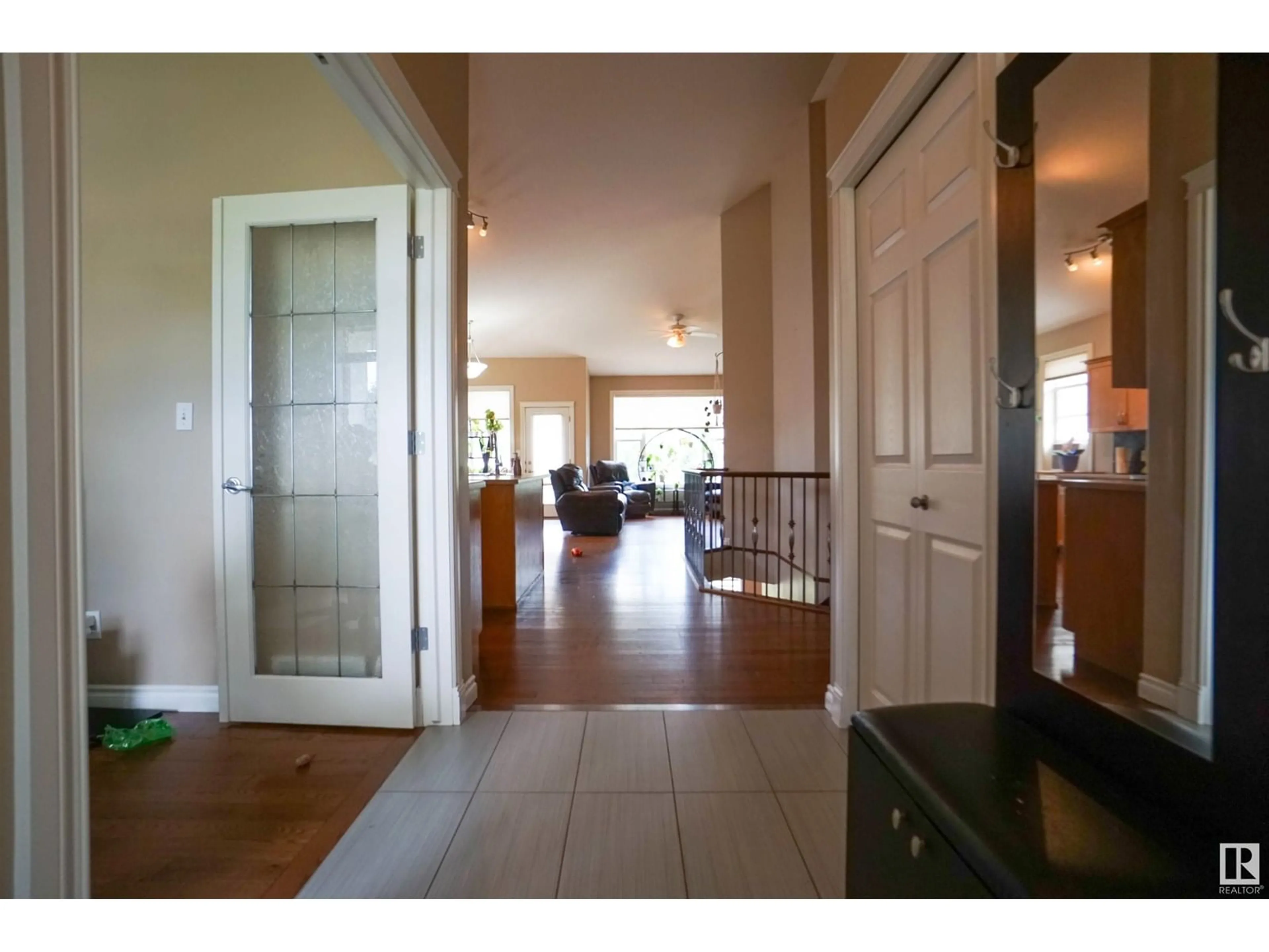 Indoor foyer for 32 CHARLTON WY, Sherwood Park Alberta T8H2C7