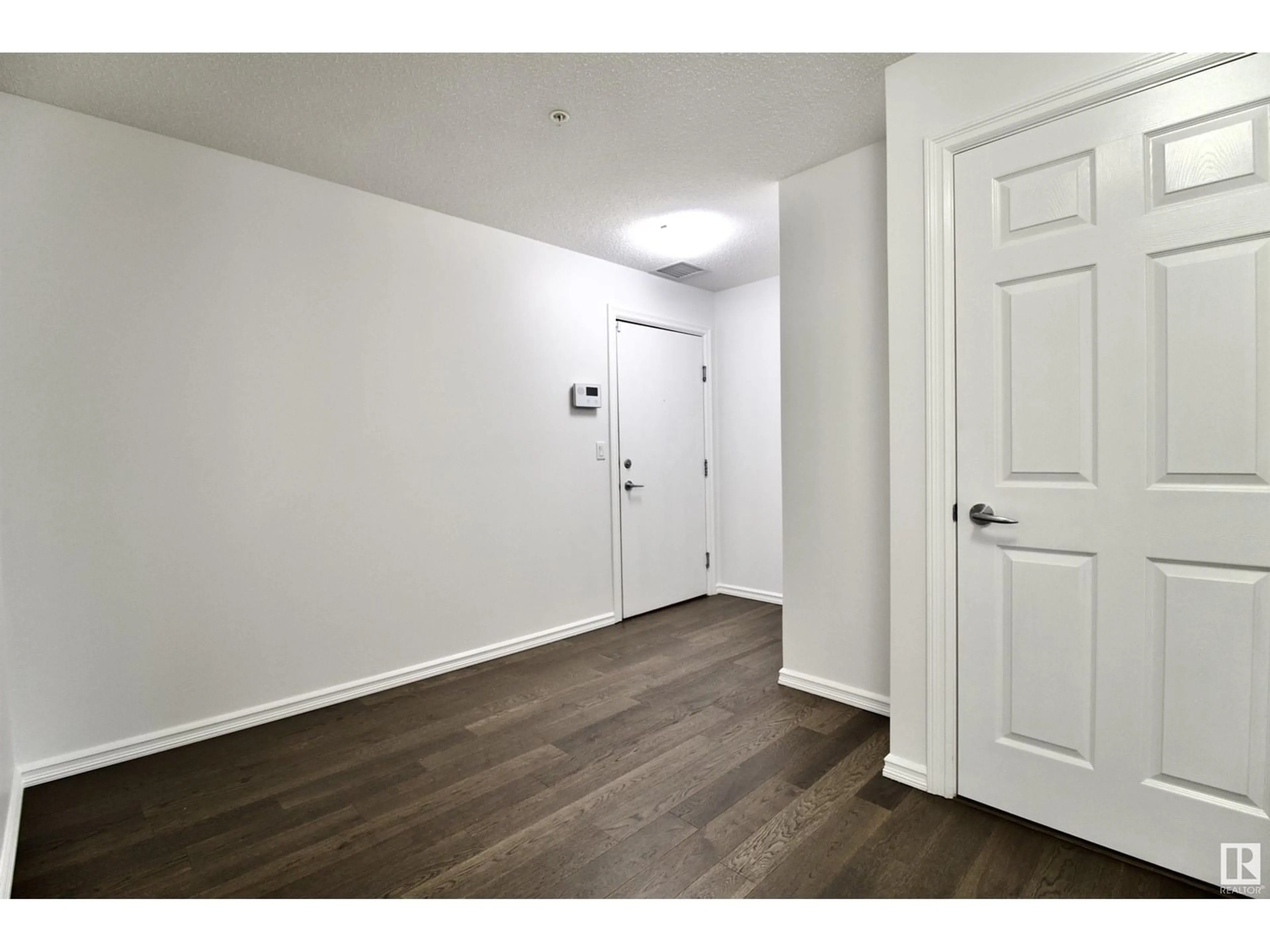 Unknown for #102 - 2203 44 AV, Edmonton Alberta T6T0T1