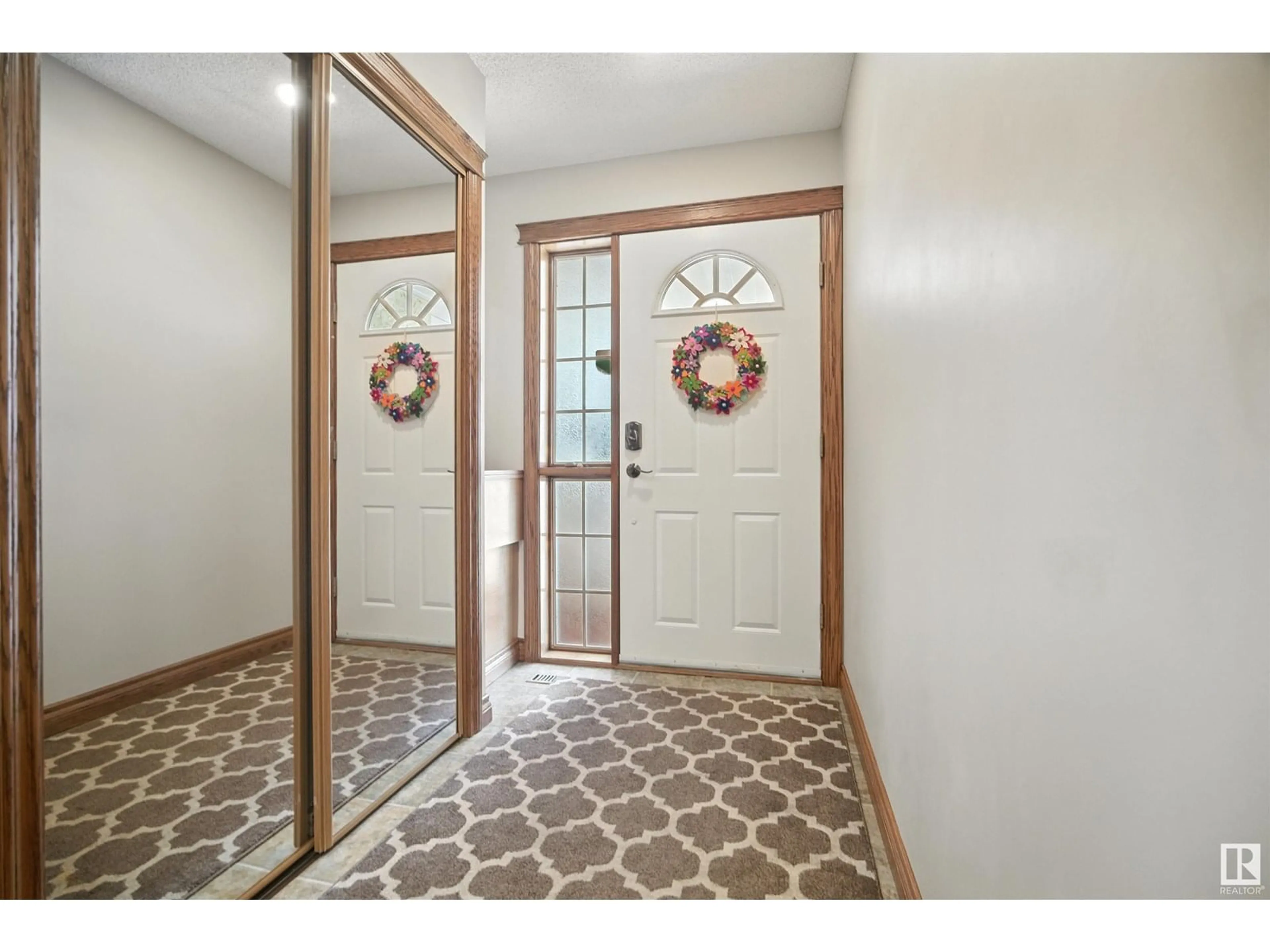 Indoor entryway for NW - 4632 151 ST, Edmonton Alberta T6H5N8