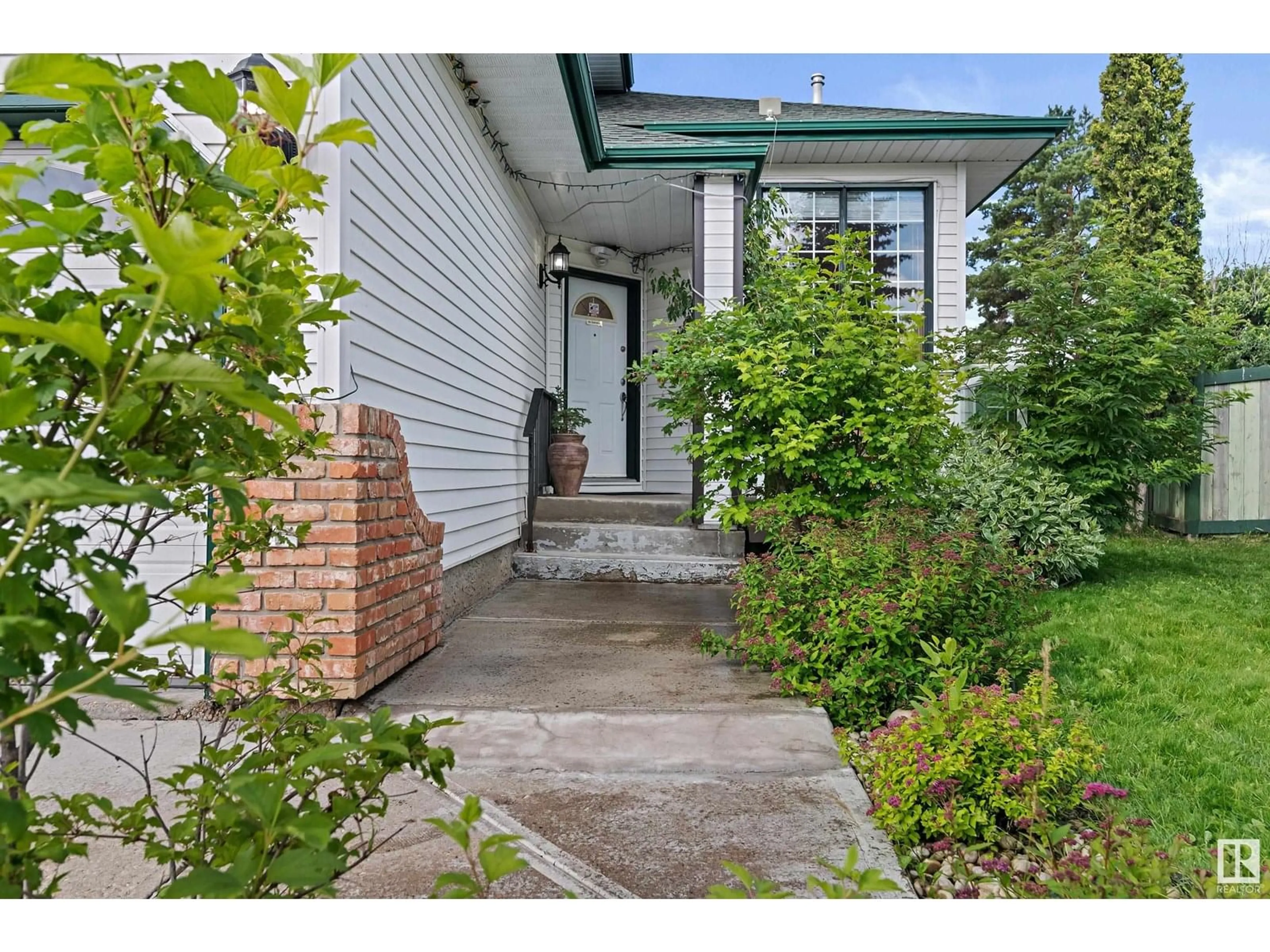 Unknown for 1073 POTTER GREENS DR, Edmonton Alberta T5T6A5
