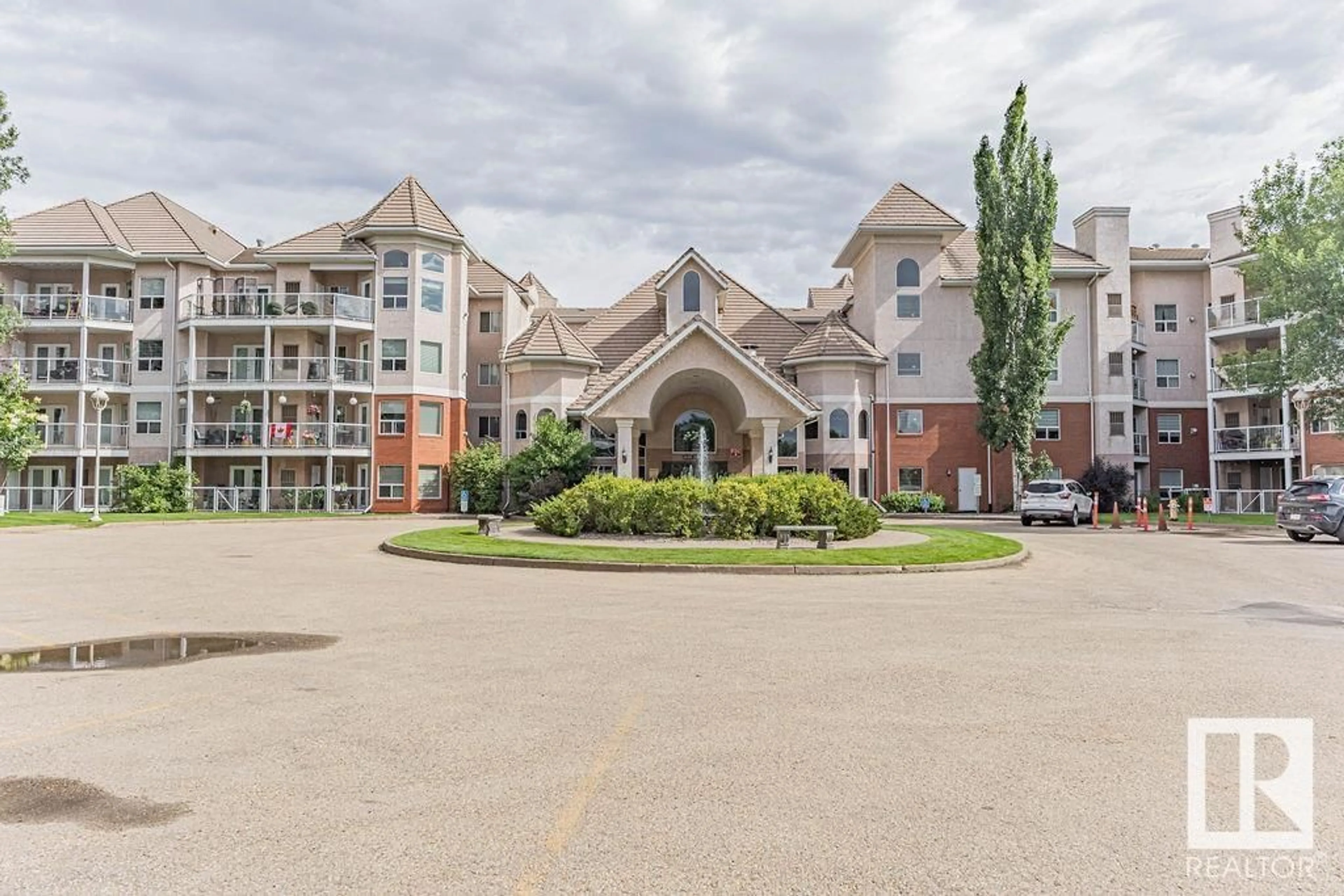 Unknown for 222 - 9008 99 AV, Edmonton Alberta T5H4M6