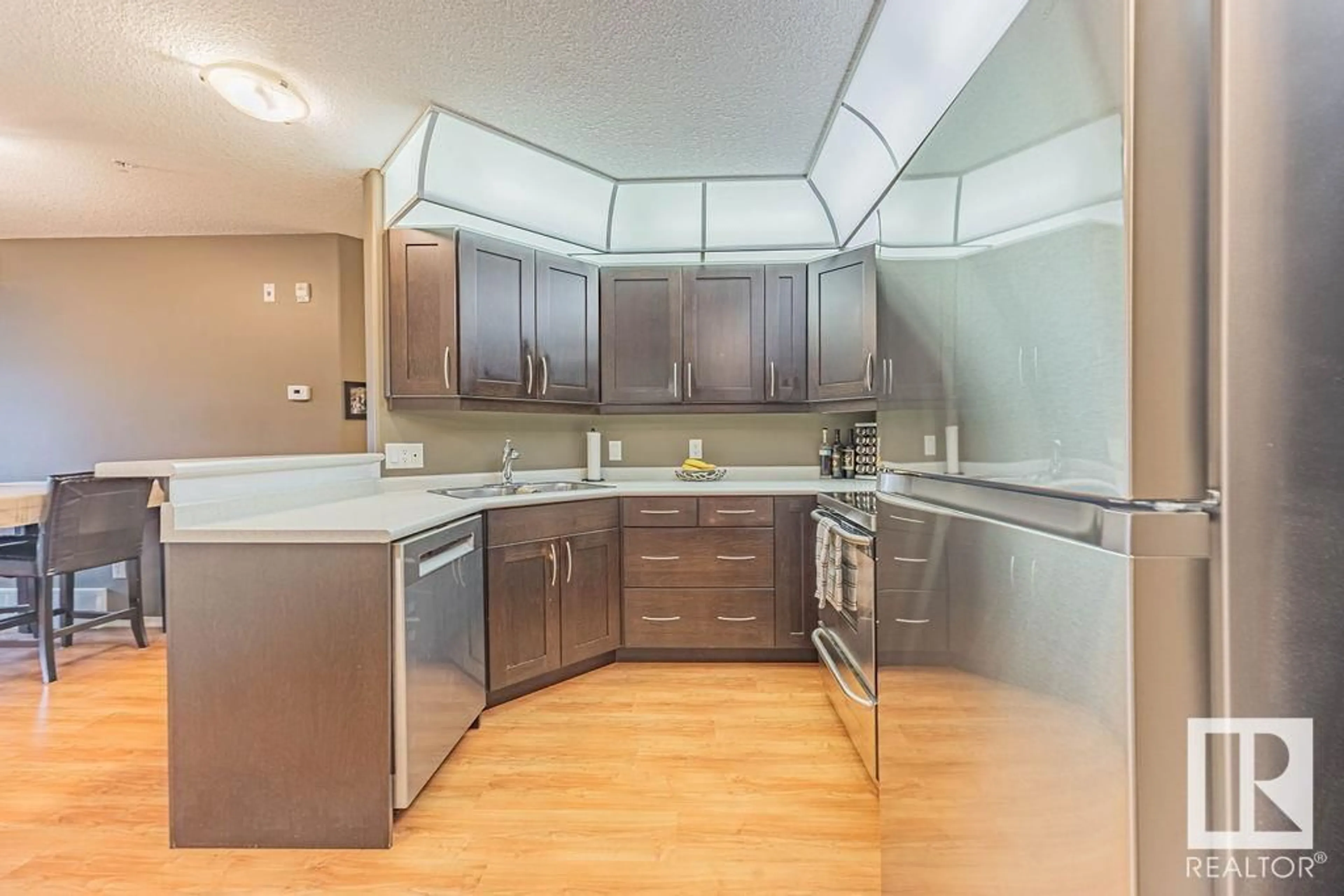 Standard kitchen, unknown for 222 - 9008 99 AV, Edmonton Alberta T5H4M6