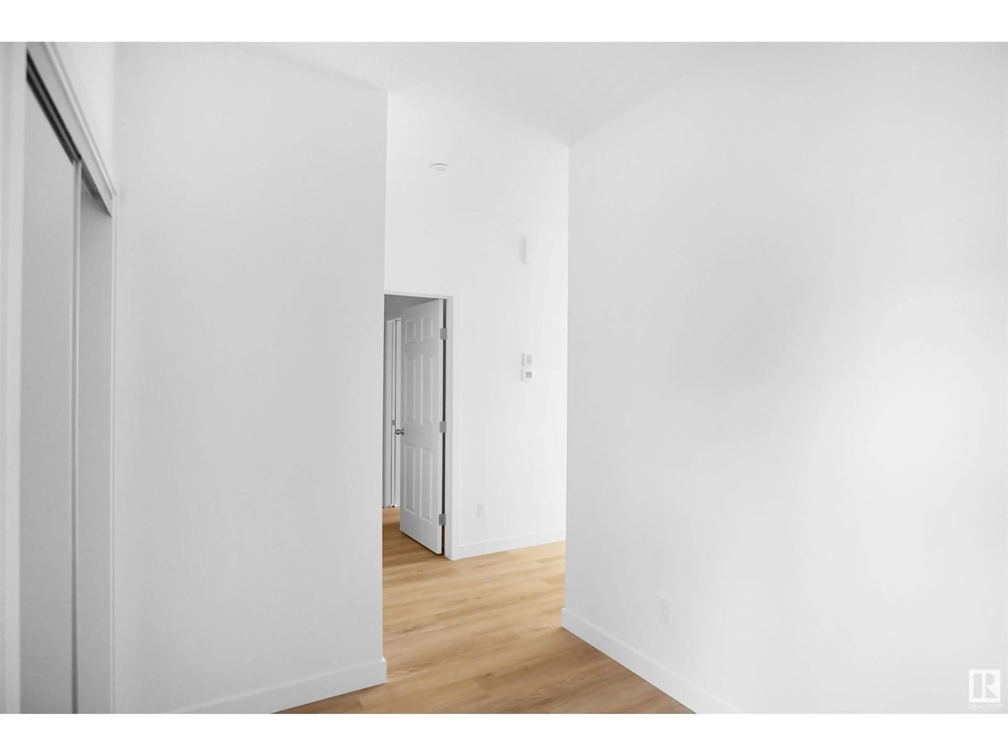 A pic of a room for 3412 122 ST, Edmonton Alberta T6W4Y2