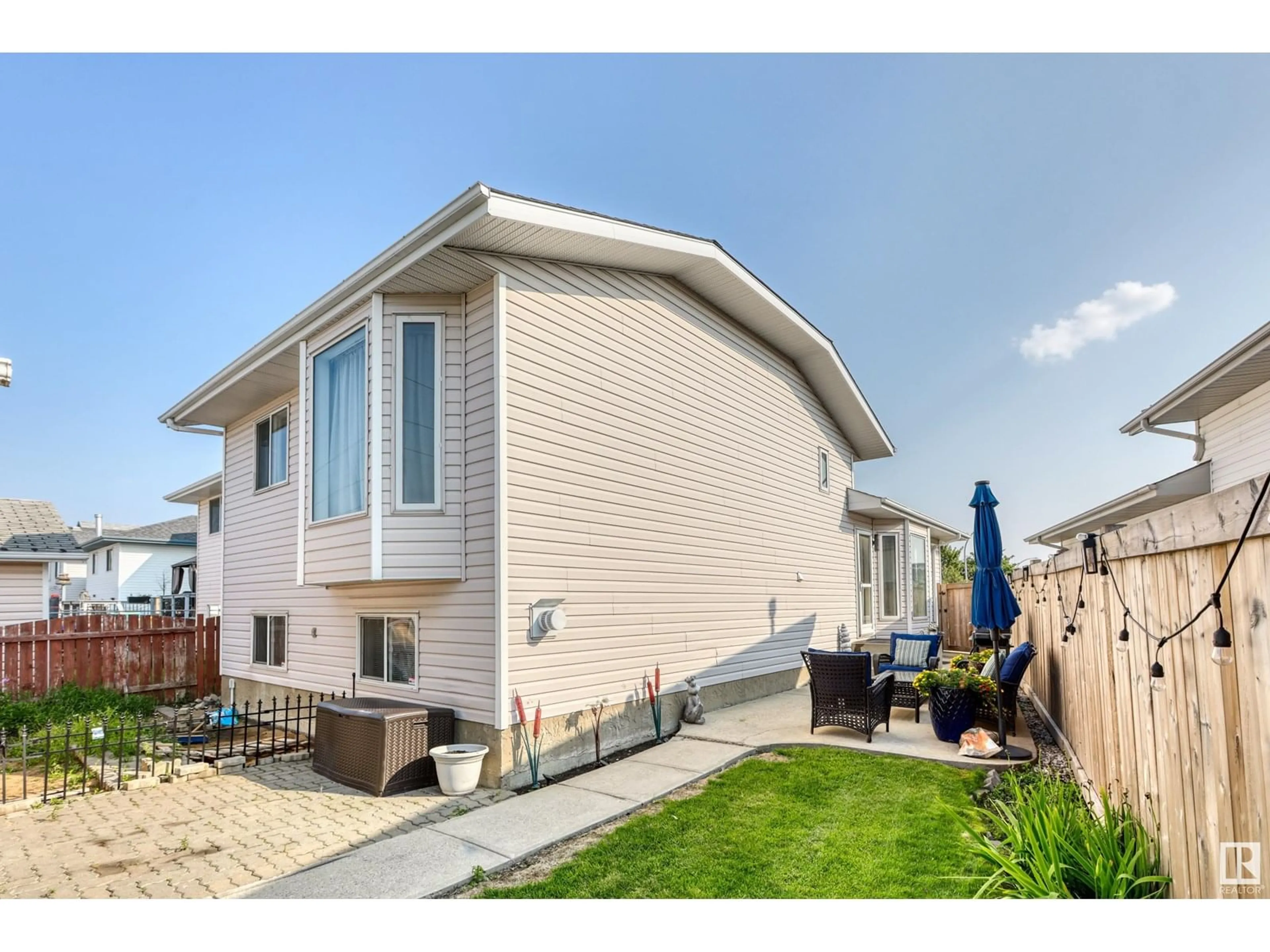 Unknown for 5534 162A AV, Edmonton Alberta T5Y2T8