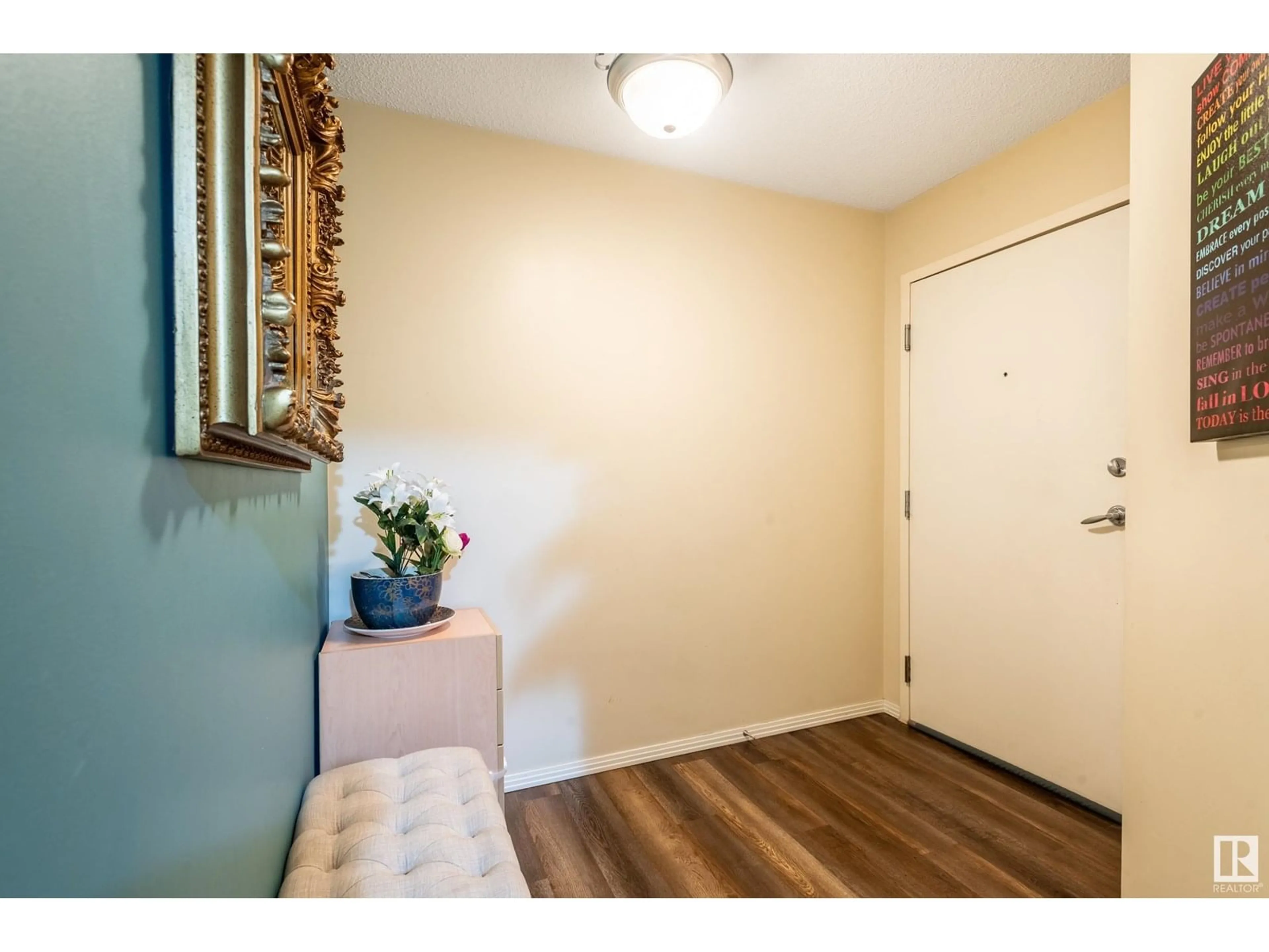 Indoor entryway for #106 - 12838 65 ST, Edmonton Alberta T5A5H3
