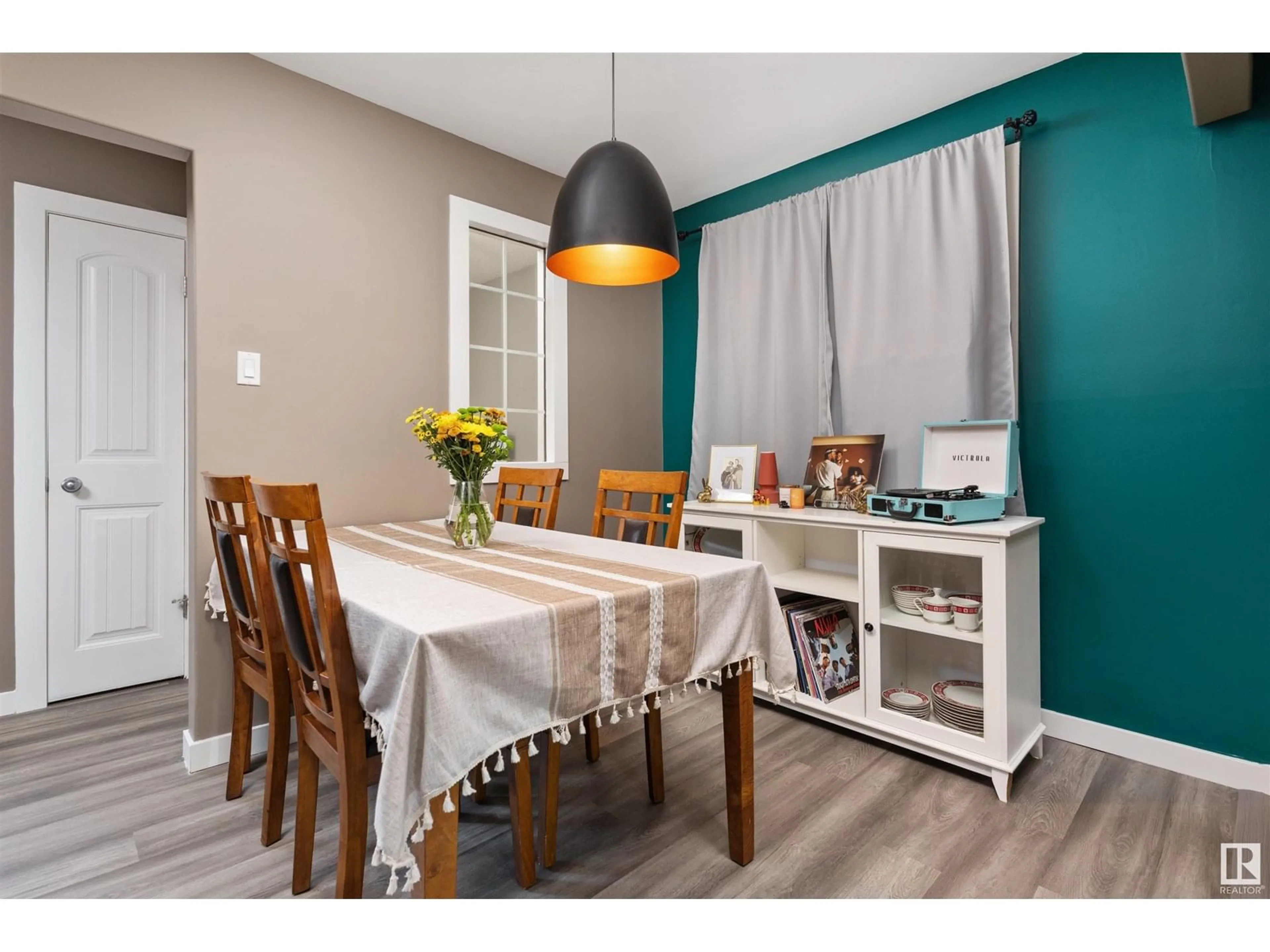 Dining room, wood/laminate floor for 5422 51 ST, Camrose Alberta T4V3C6