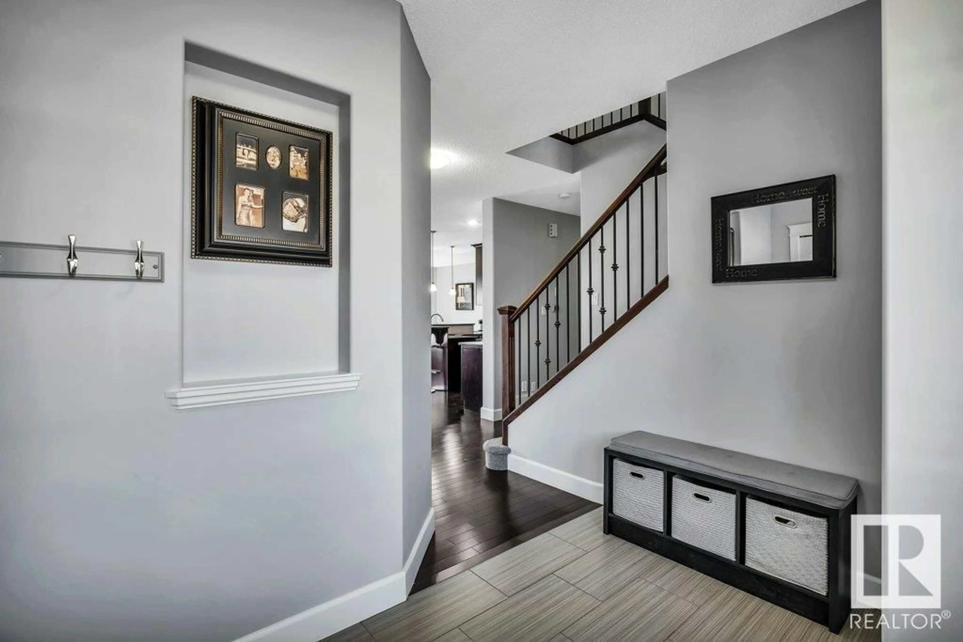 Indoor entryway for NW - 17028 78 ST, Edmonton Alberta T5Z0E6