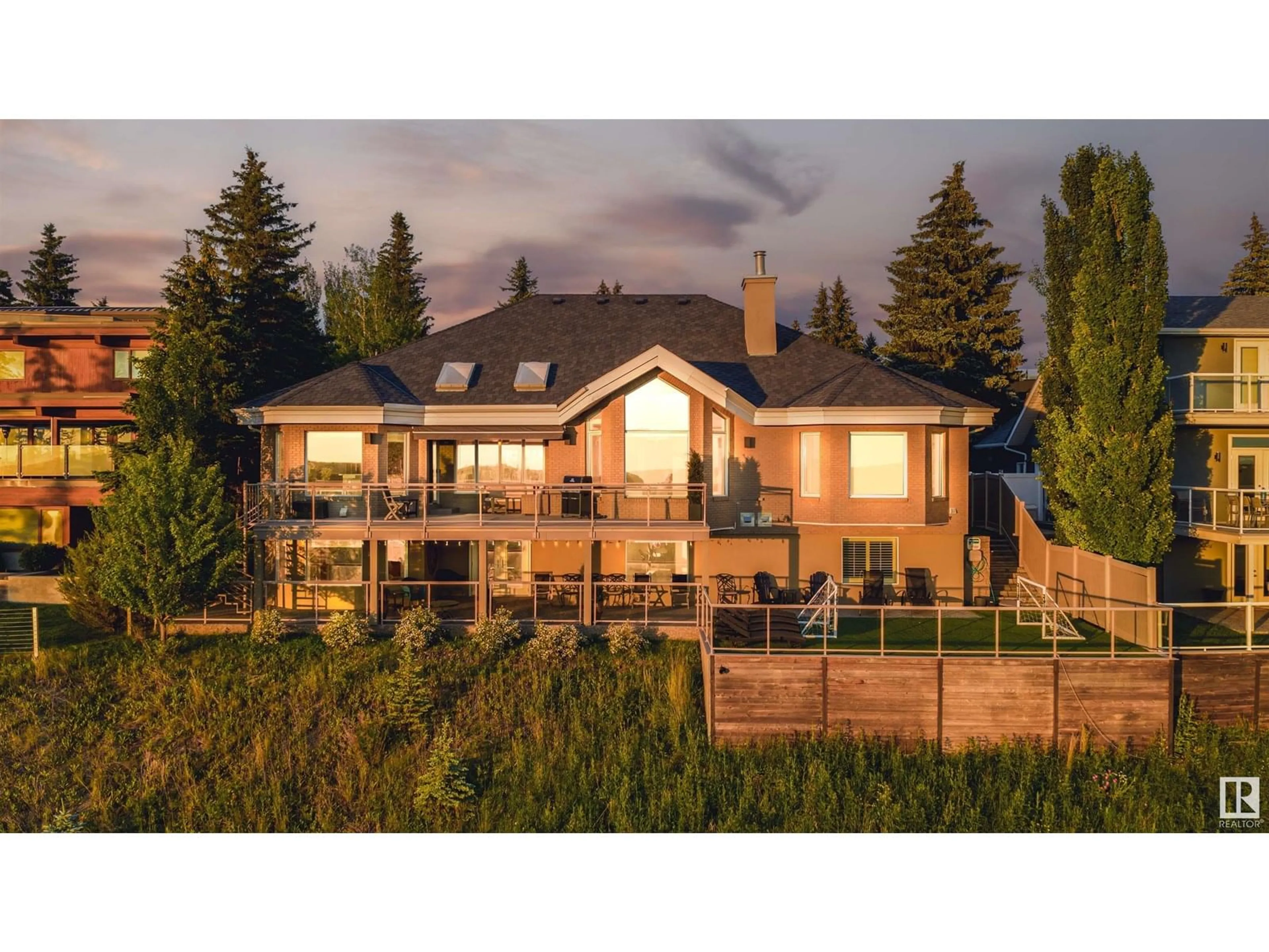 Unknown for 4804 154 ST, Edmonton Alberta T6H5K7