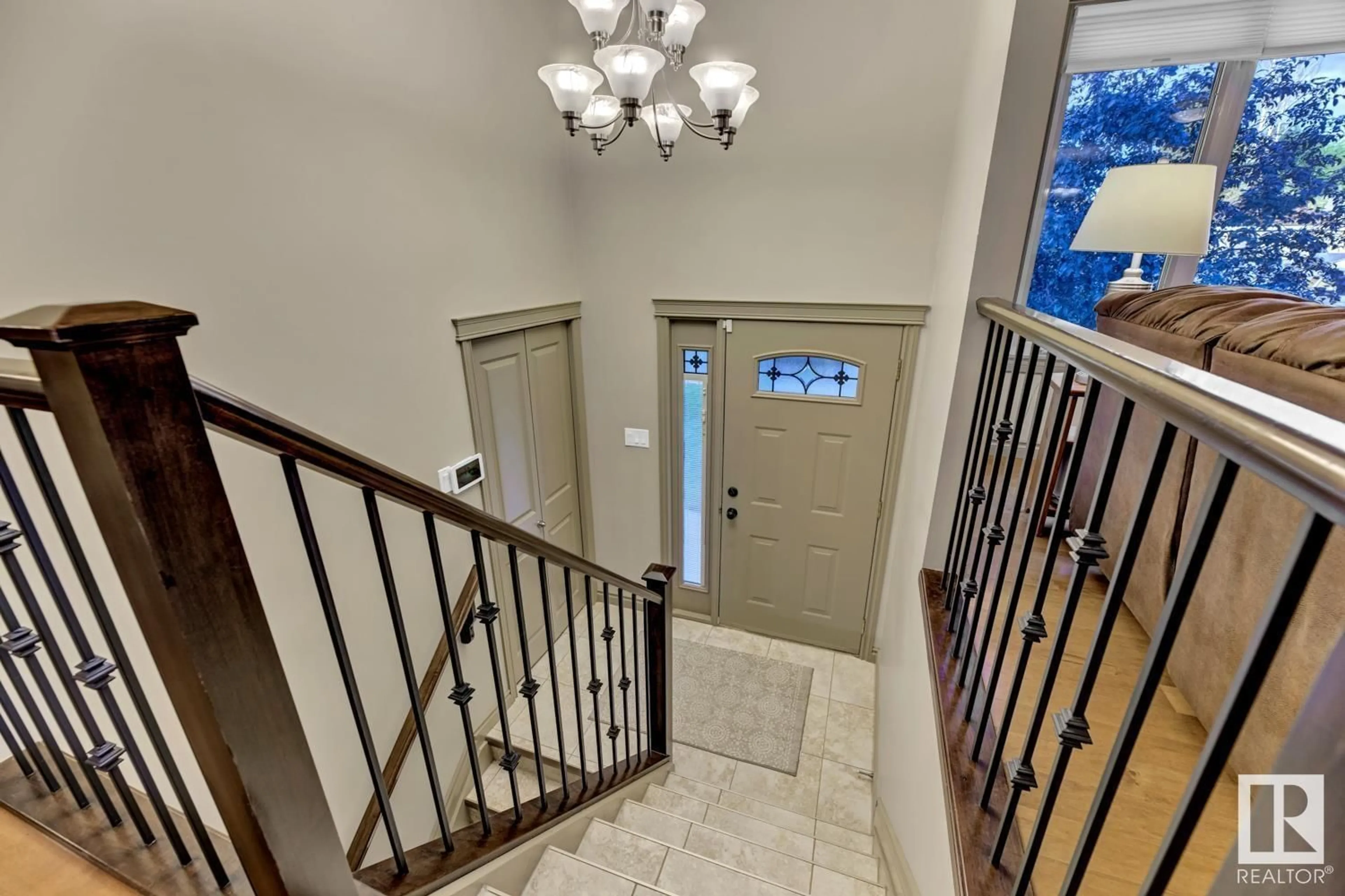 Indoor foyer for 1756 49A ST, Edmonton Alberta T6L3K6