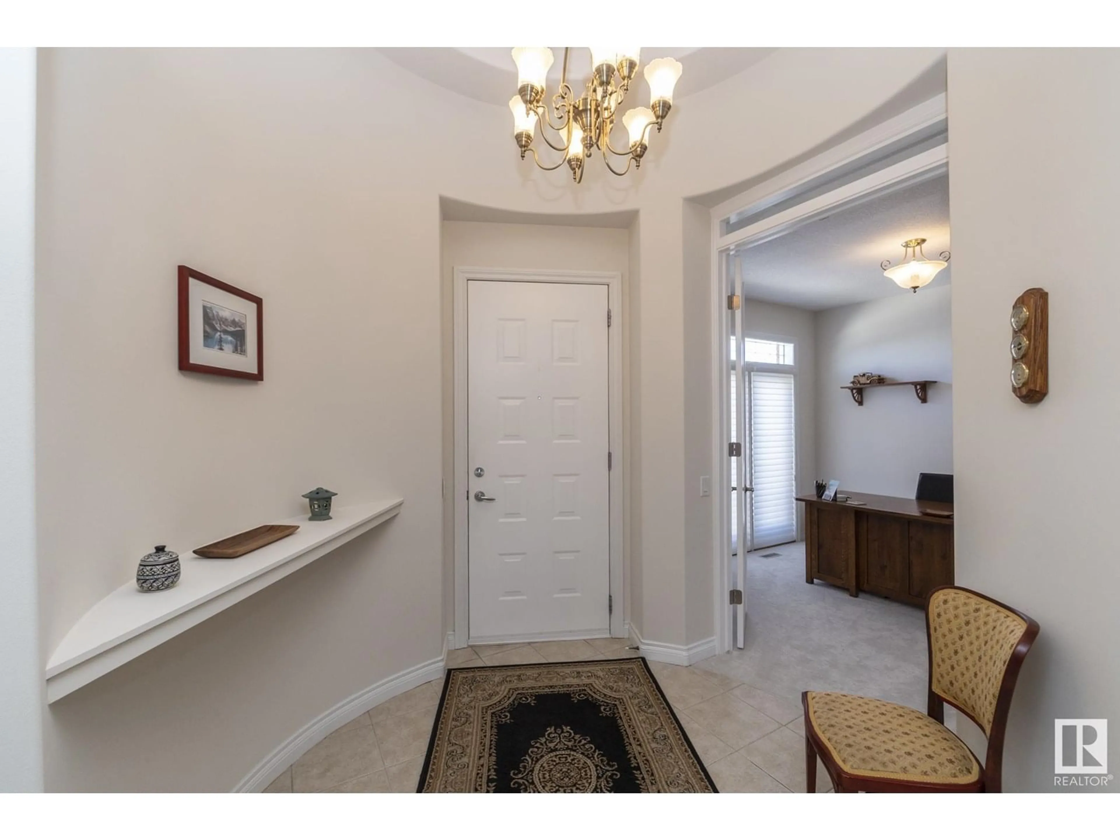 Indoor entryway for #31 - 1225 WANYANDI RD, Edmonton Alberta T6M2W7